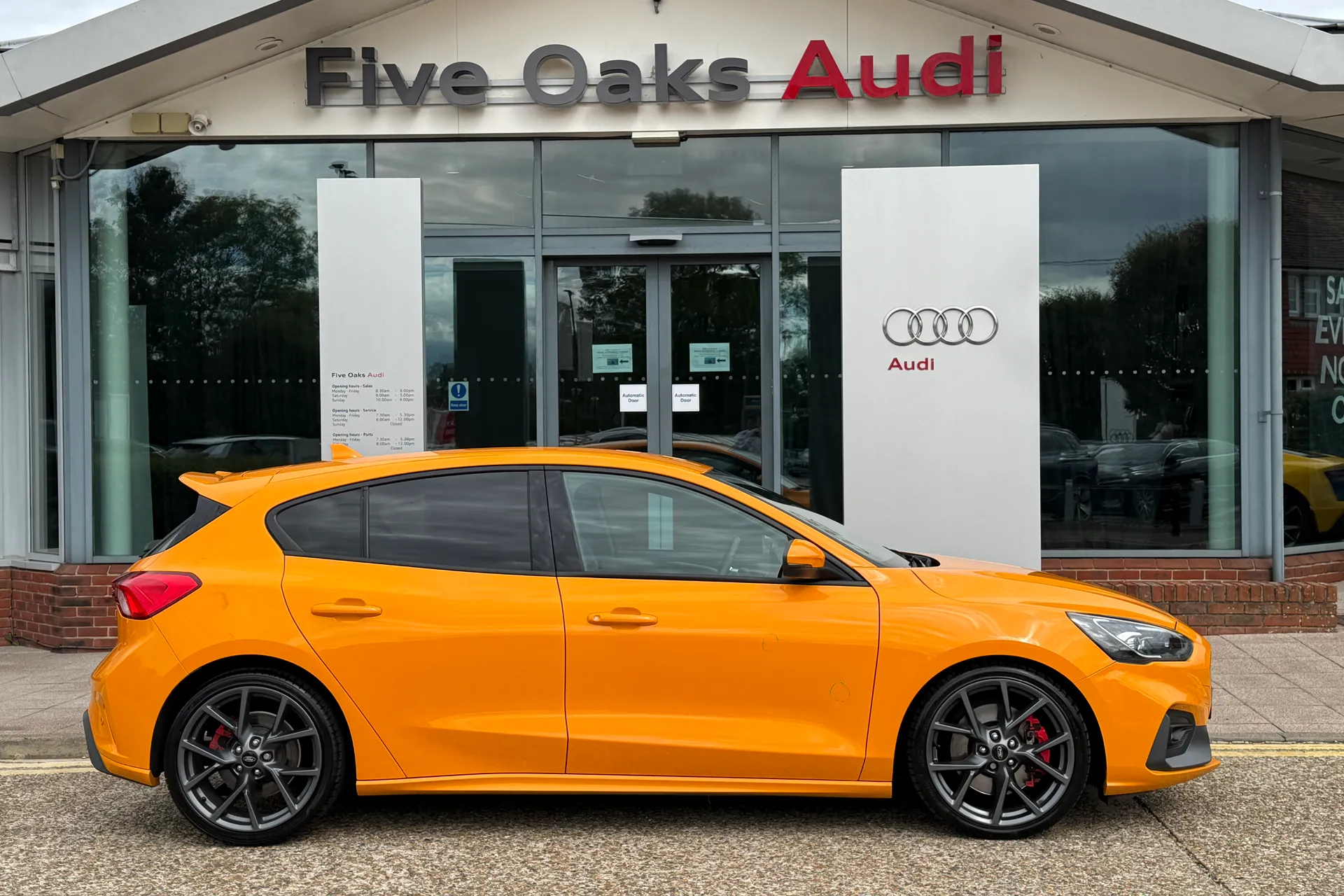 FORD FOCUS thumbnail image number 2