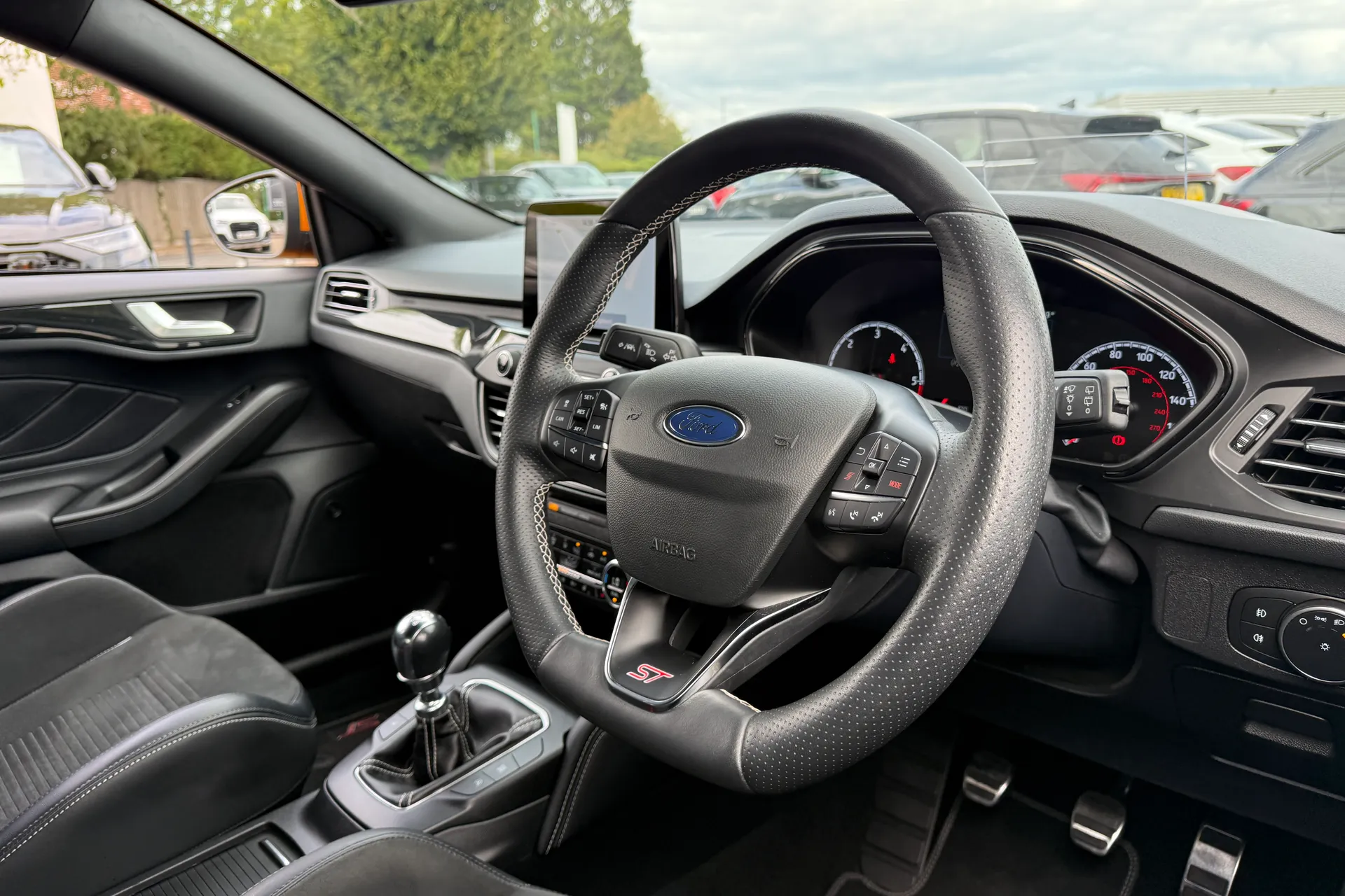 FORD FOCUS thumbnail image number 25