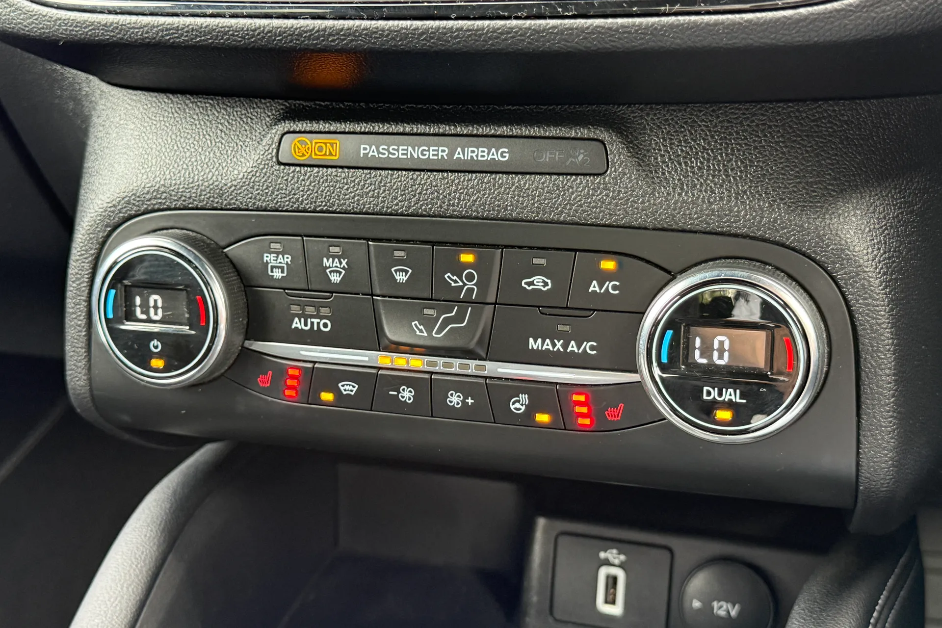 FORD FOCUS thumbnail image number 12