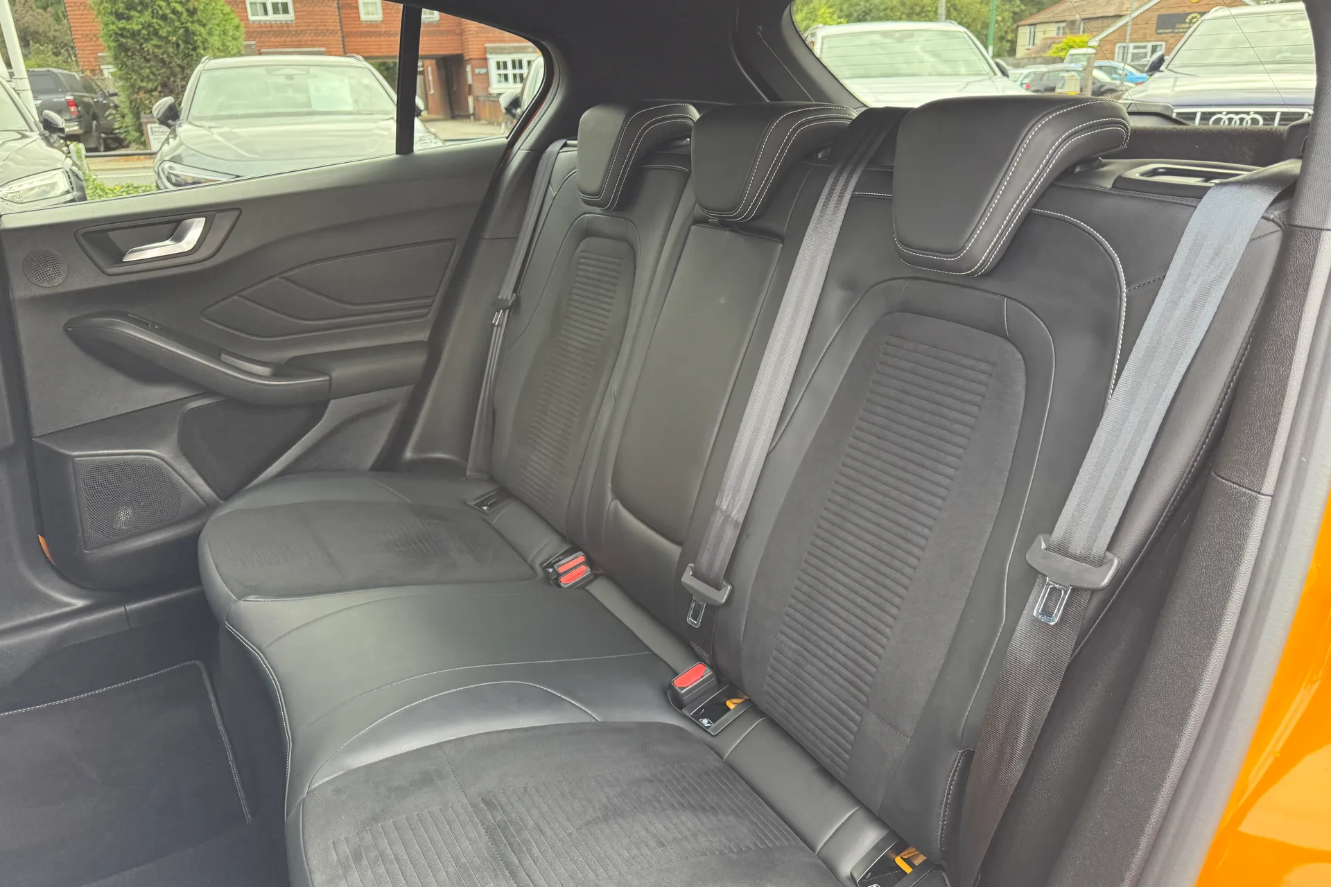 FORD FOCUS thumbnail image number 38