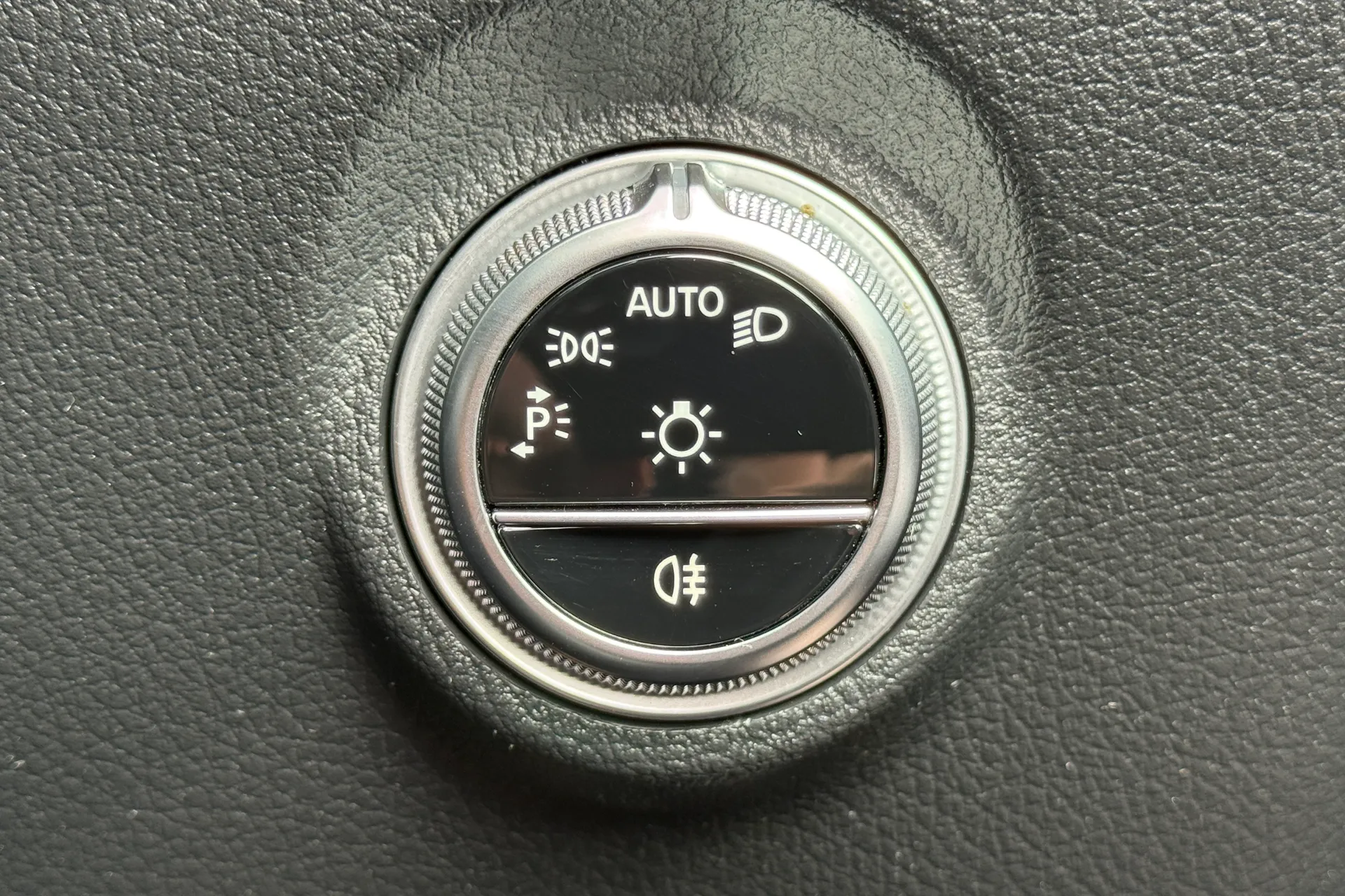 MERCEDES-BENZ C CLASS thumbnail image number 20