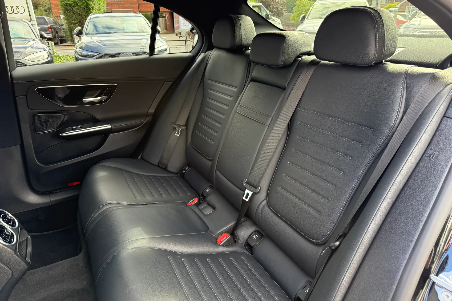 MERCEDES-BENZ C CLASS thumbnail image number 38