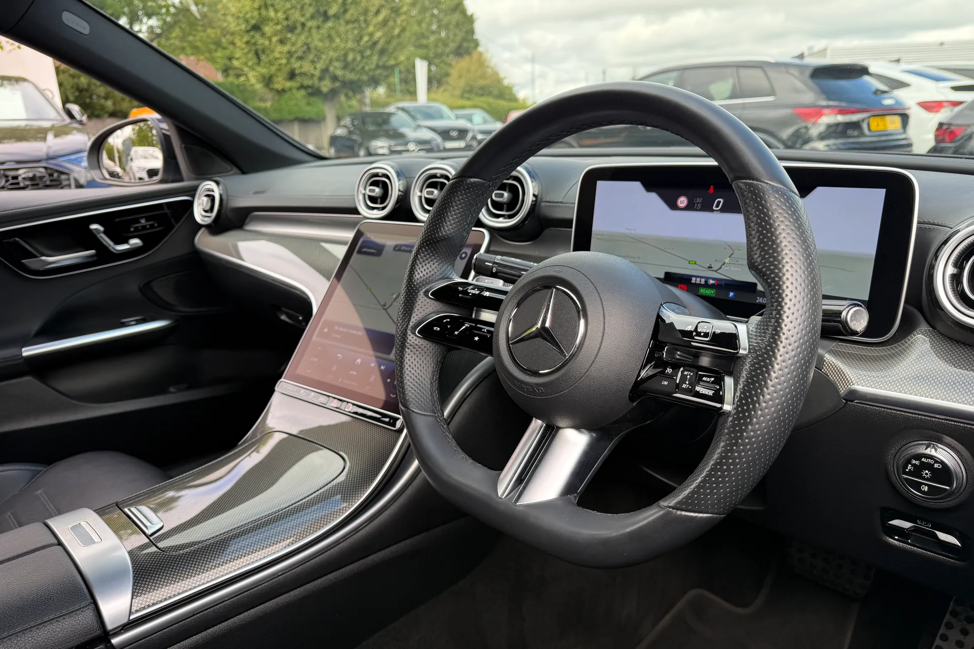 MERCEDES-BENZ C CLASS thumbnail image number 25