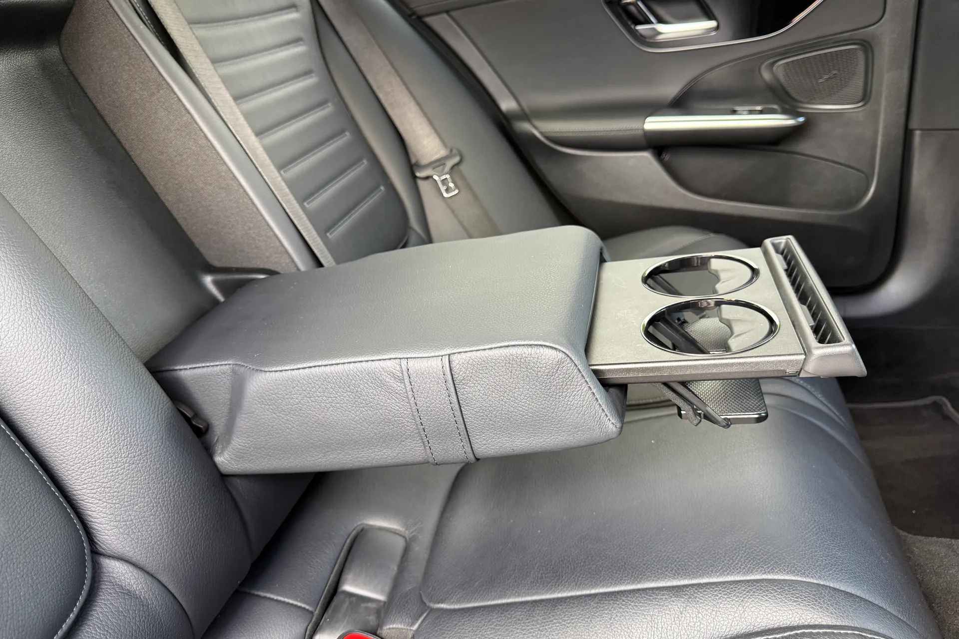 MERCEDES-BENZ C CLASS thumbnail image number 41
