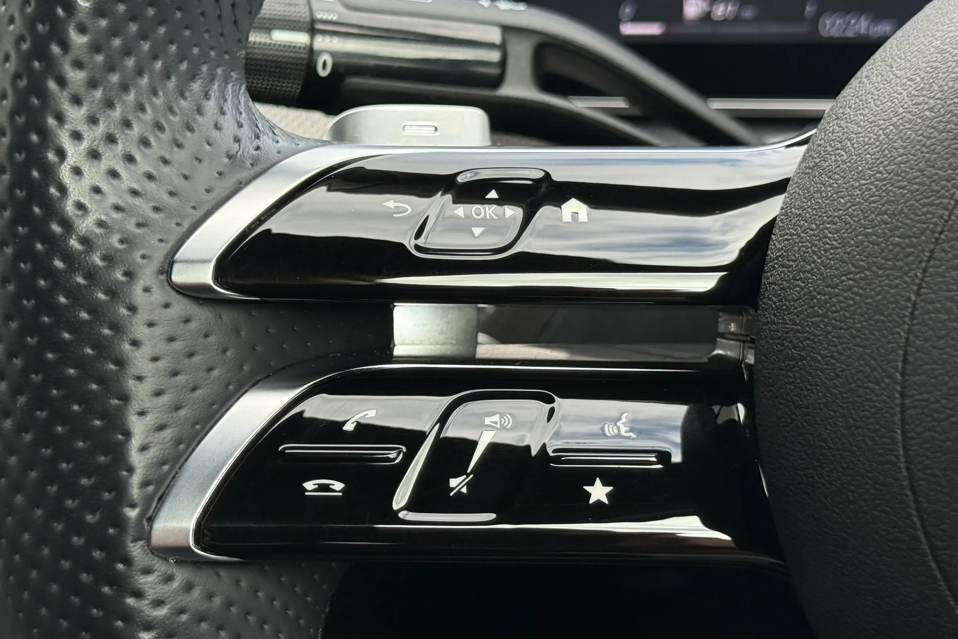 MERCEDES-BENZ C CLASS thumbnail image number 18