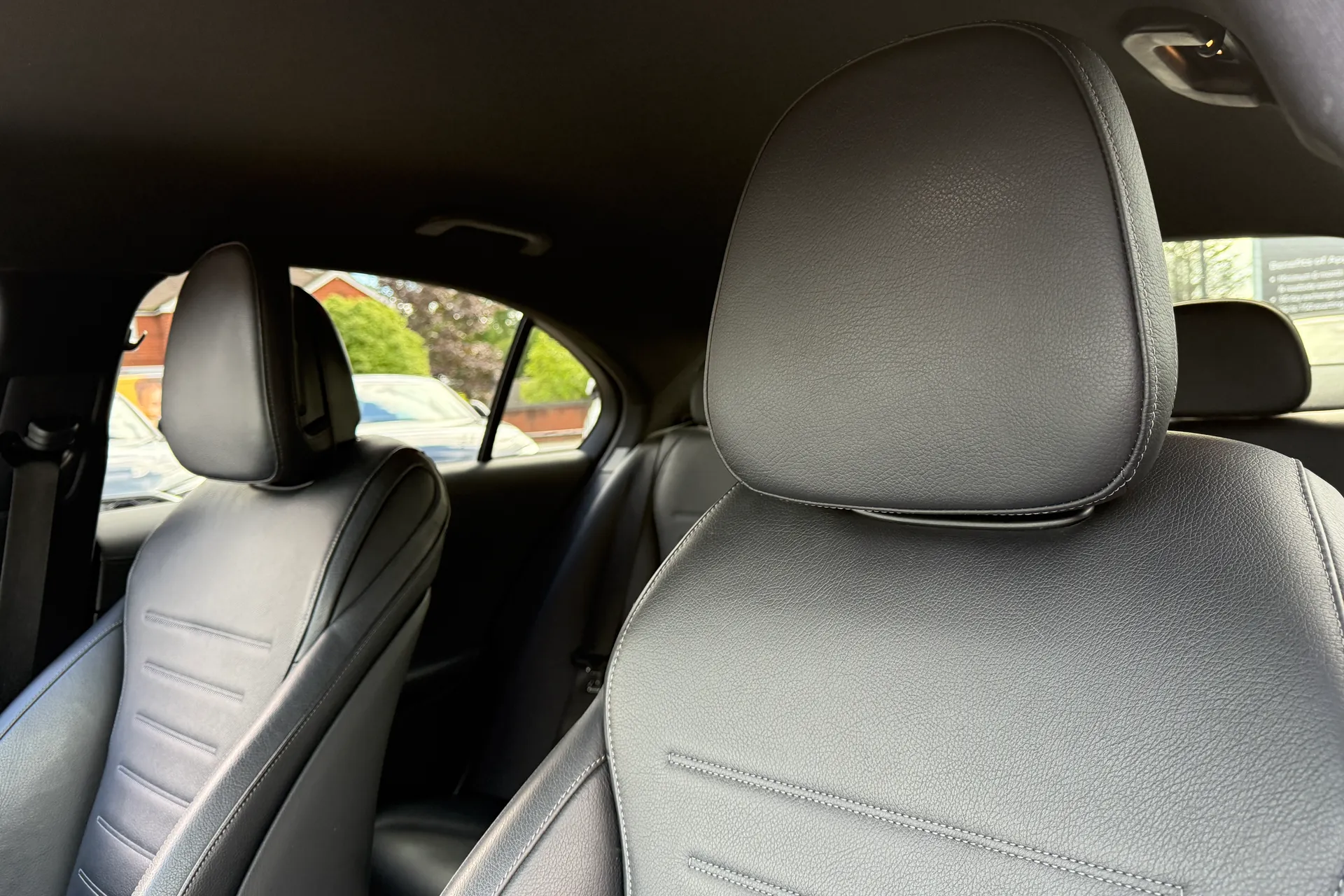MERCEDES-BENZ C CLASS thumbnail image number 28