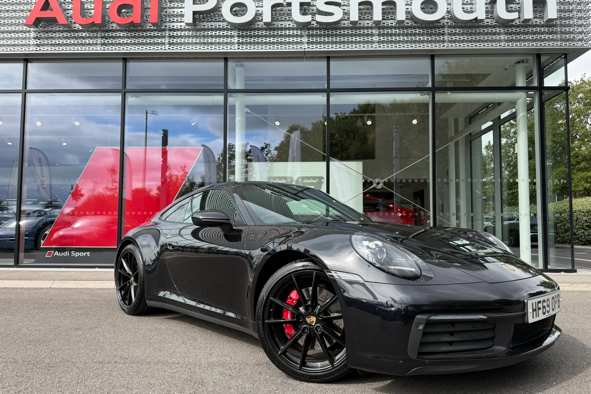 Porsche 911 focused image