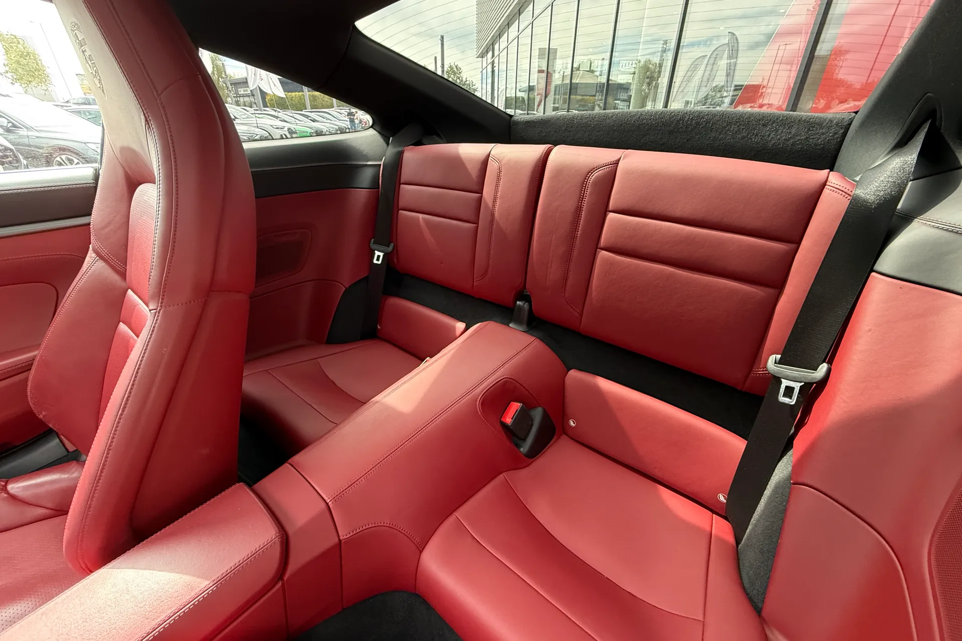 Porsche 911 thumbnail image number 36