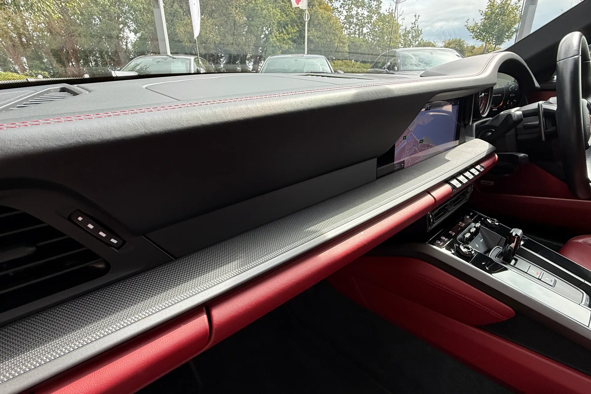 Porsche 911 thumbnail image number 33