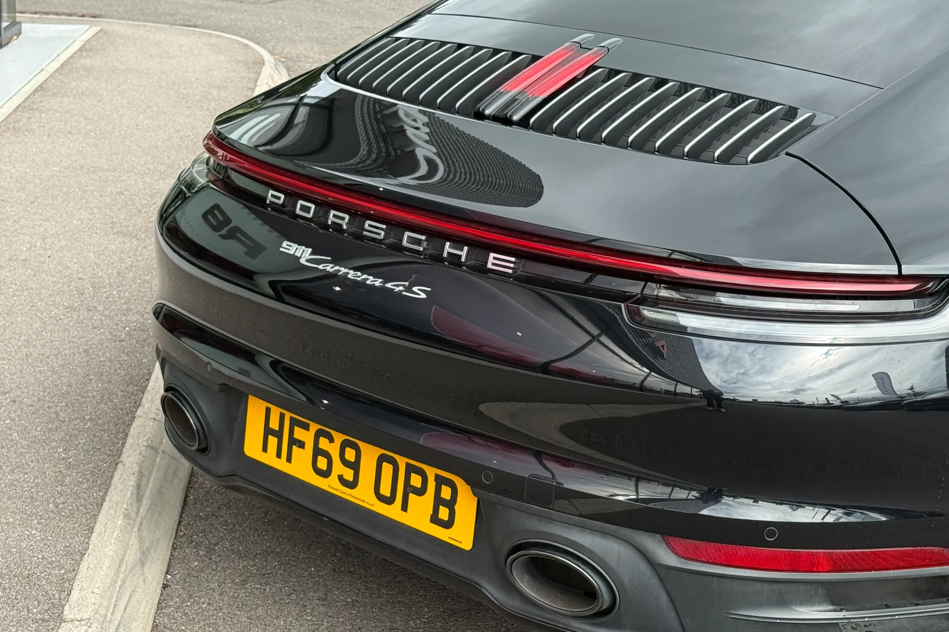 Porsche 911 thumbnail image number 16