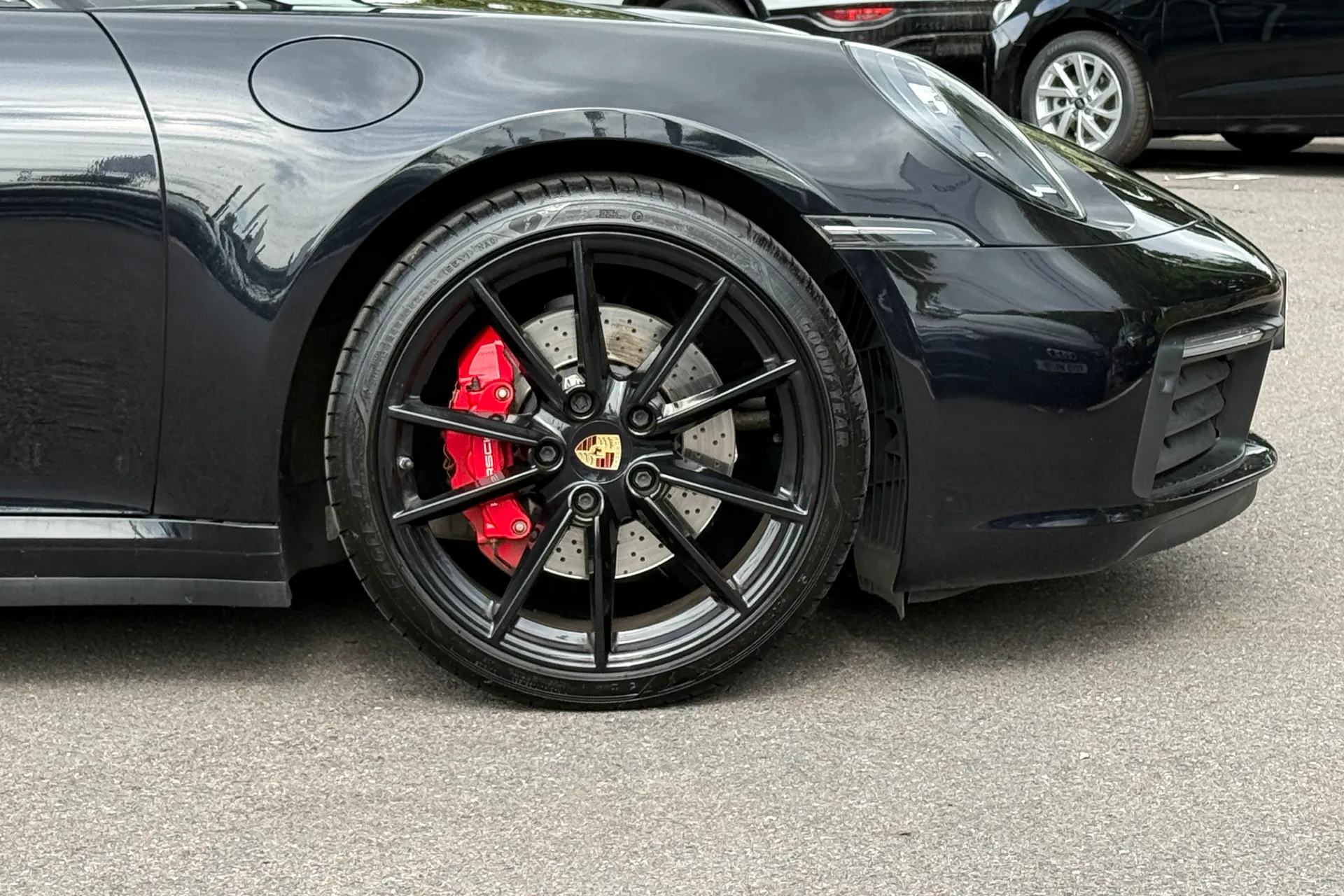 Porsche 911 thumbnail image number 12