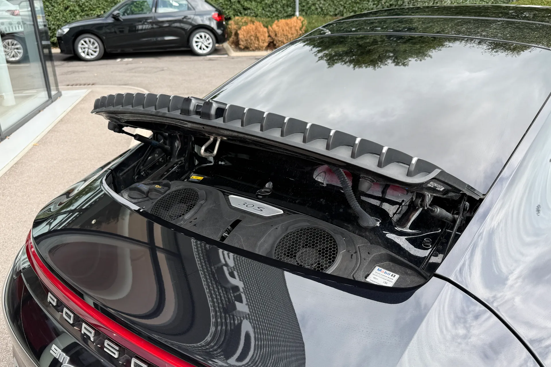 Porsche 911 thumbnail image number 29