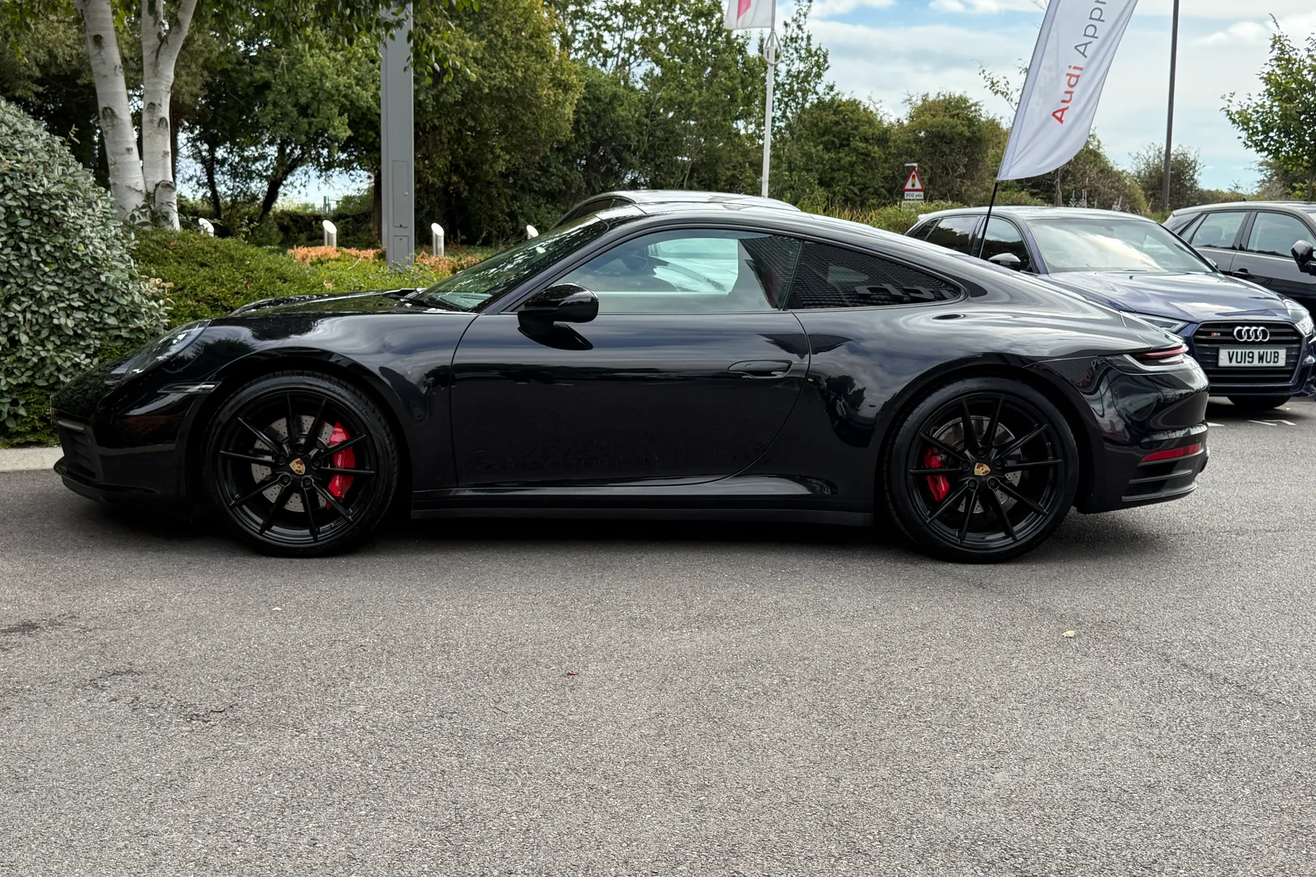 Porsche 911 thumbnail image number 25