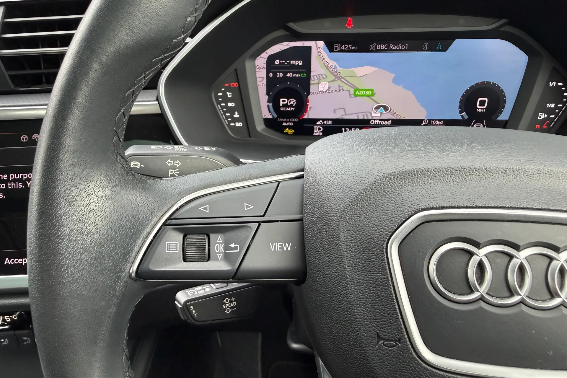 Audi Q3 thumbnail image number 47
