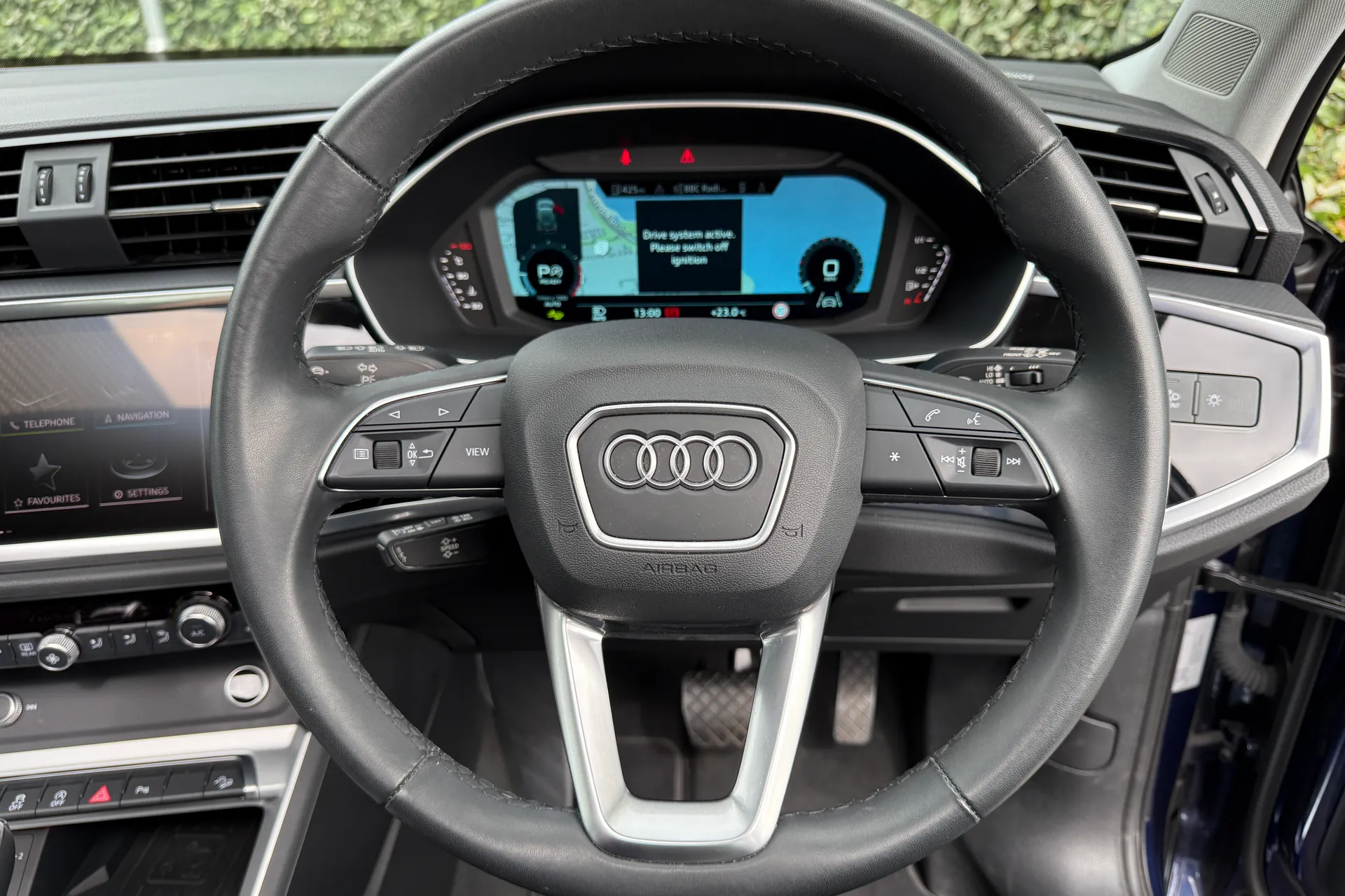 Audi Q3 thumbnail image number 17