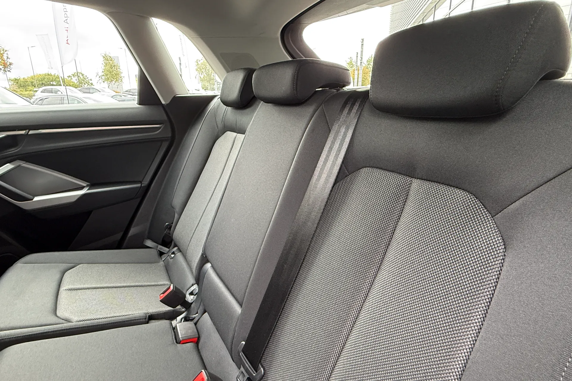 Audi Q3 thumbnail image number 41