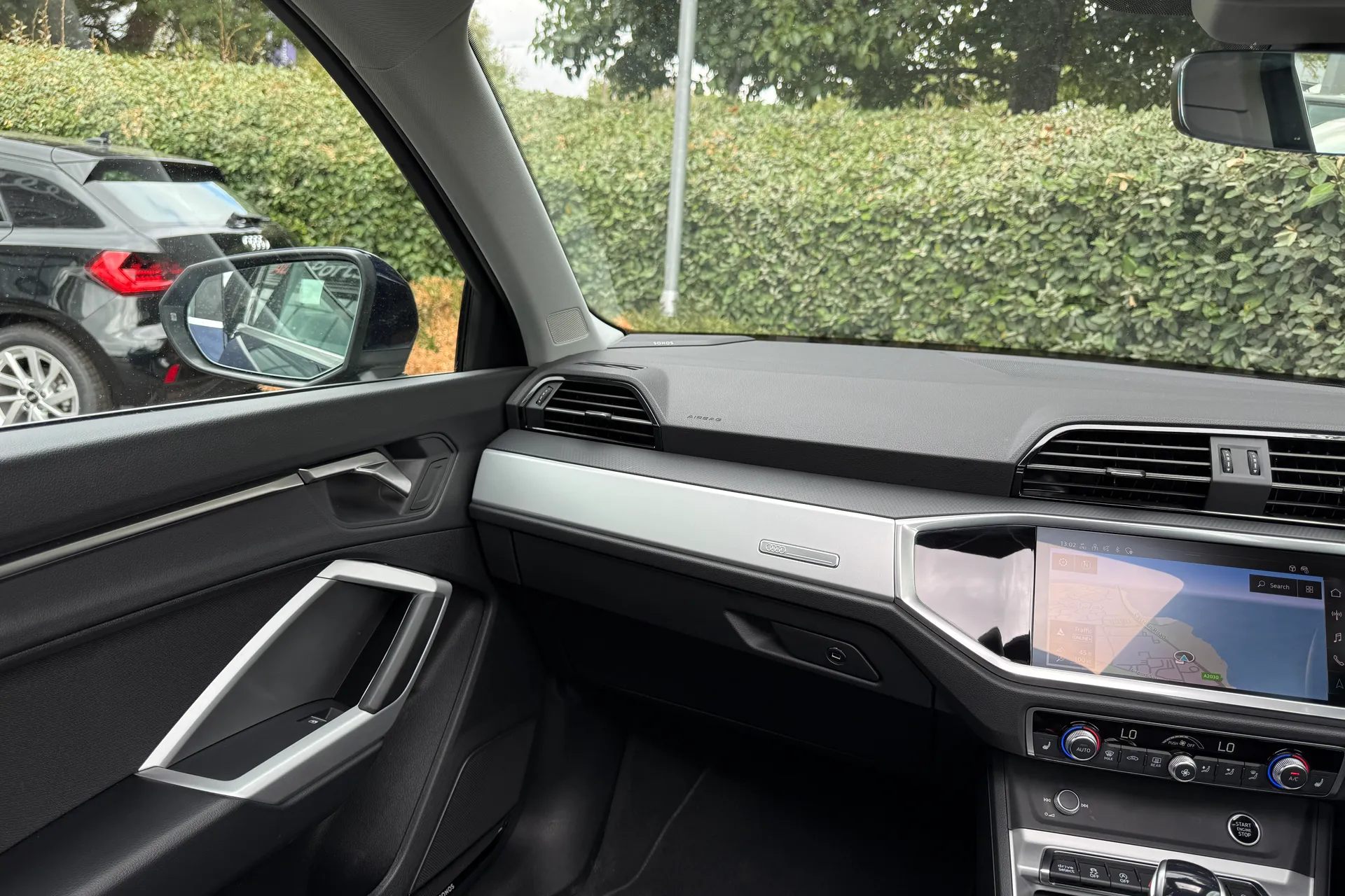 Audi Q3 thumbnail image number 50