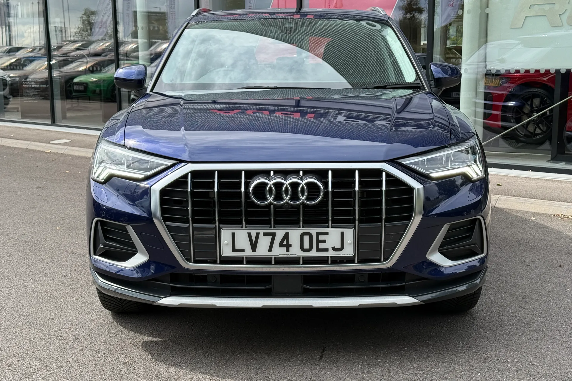 Audi Q3 thumbnail image number 6