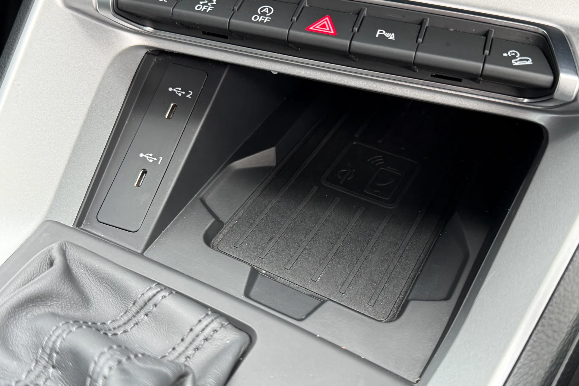 Audi Q3 thumbnail image number 38