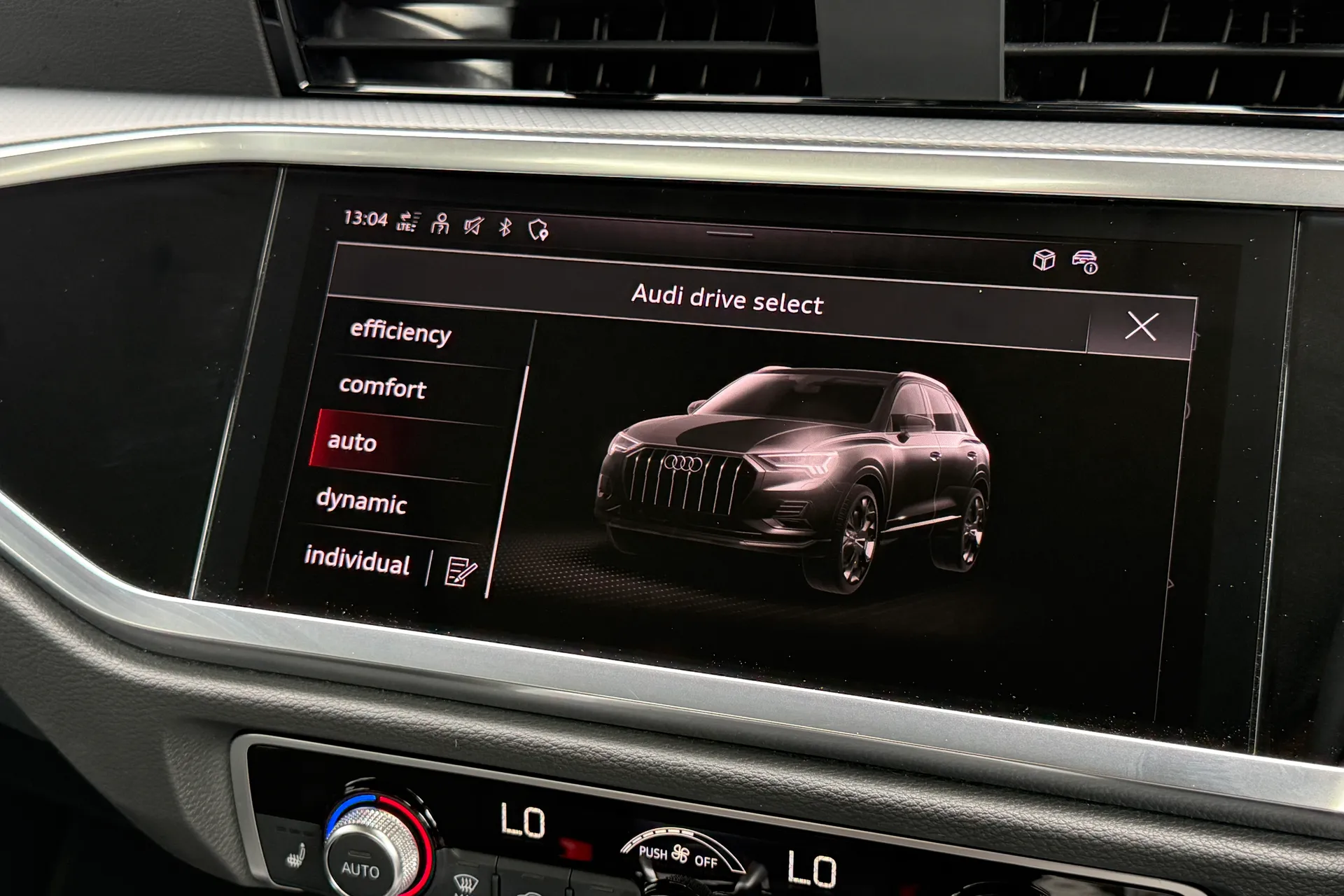 Audi Q3 thumbnail image number 26
