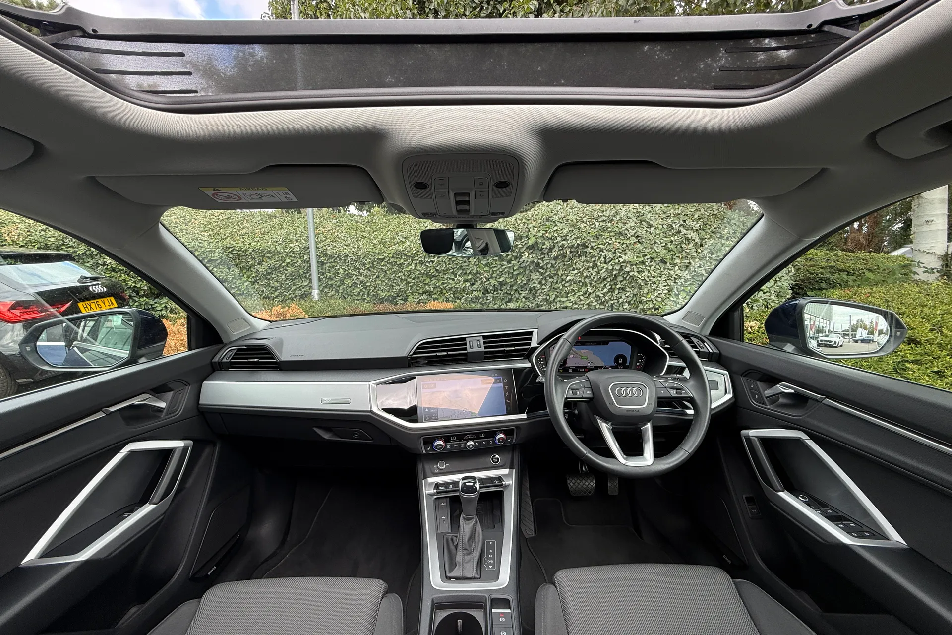 Audi Q3 thumbnail image number 3