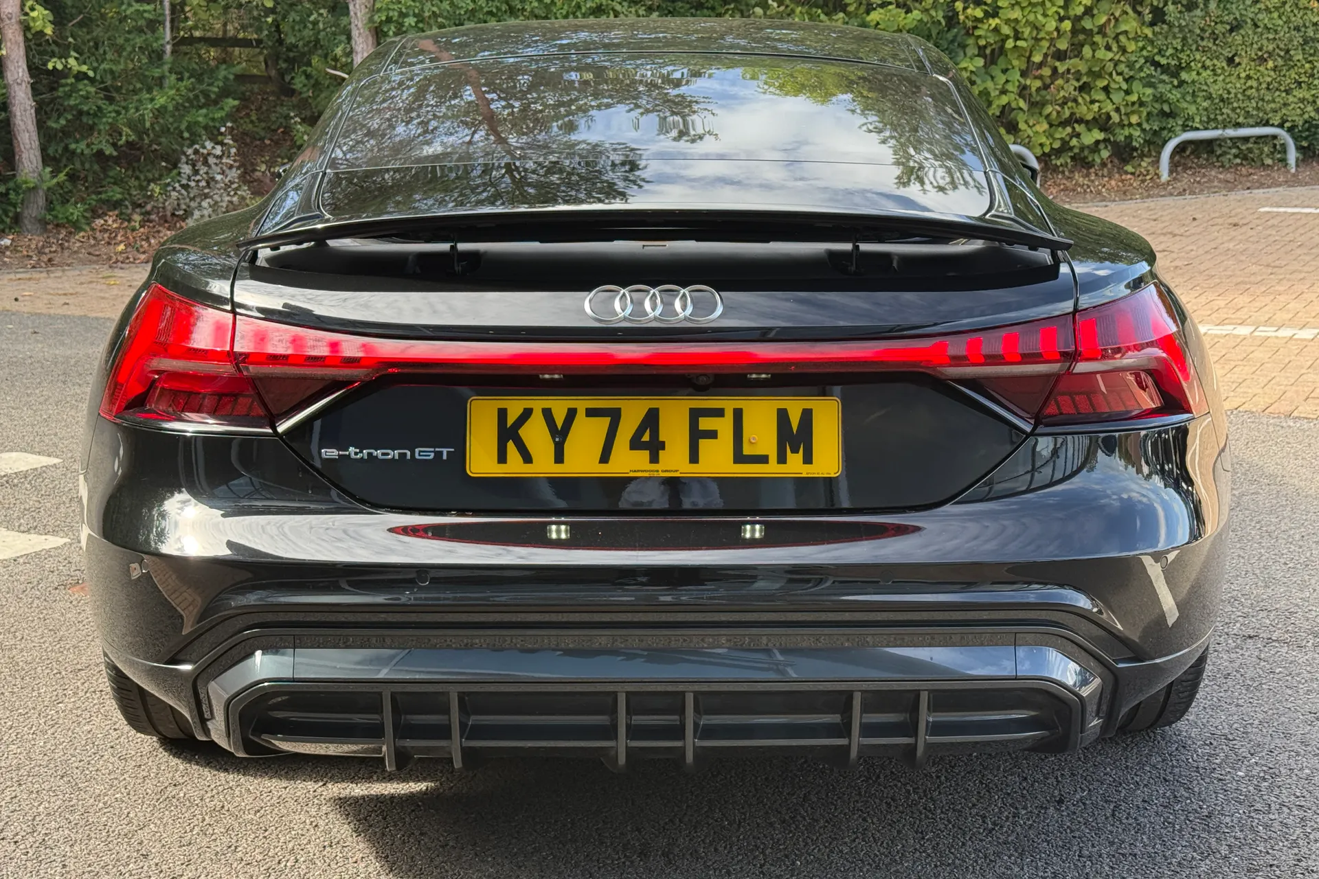 Audi e-tron GT thumbnail image number 42
