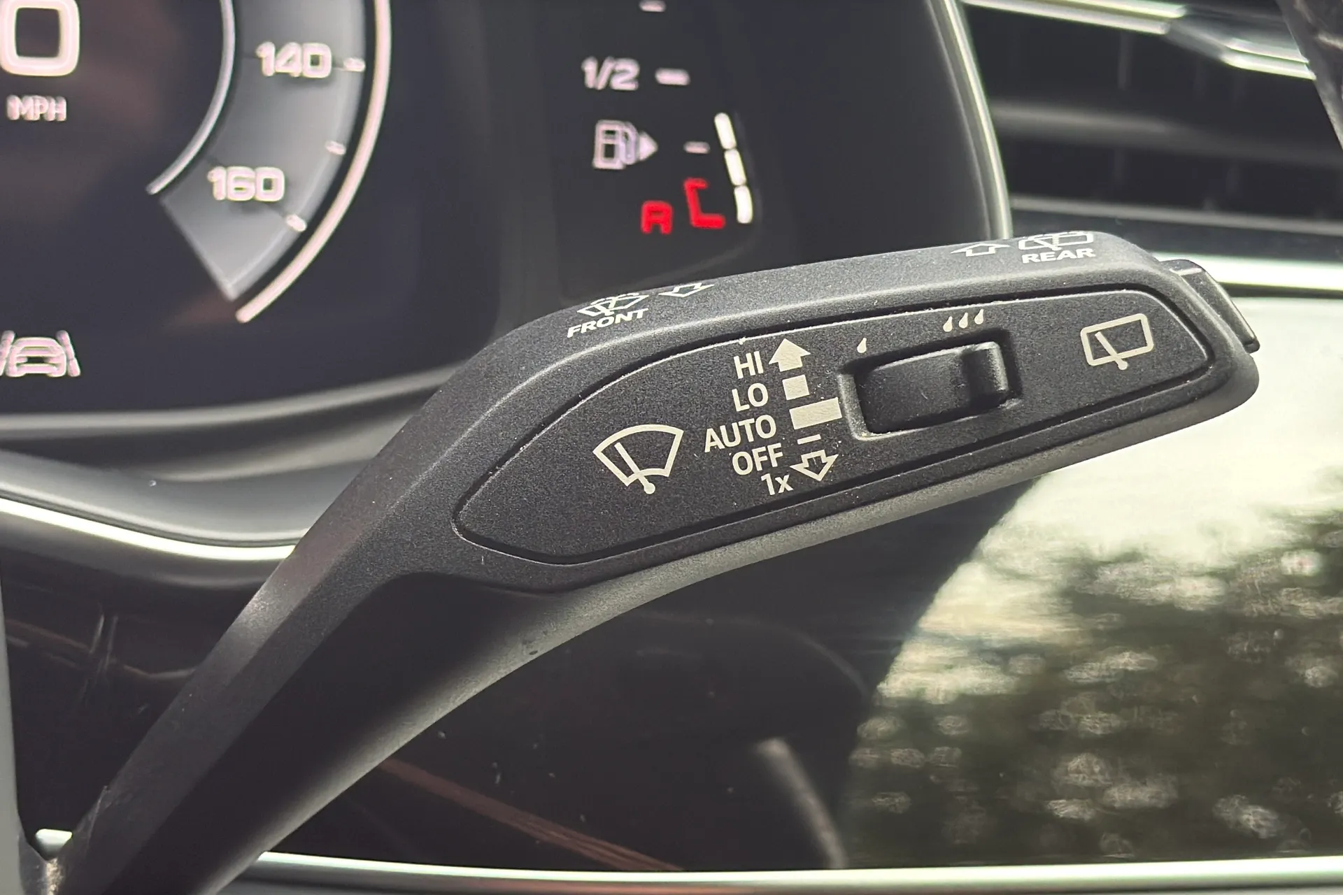 Audi Q7 thumbnail image number 15