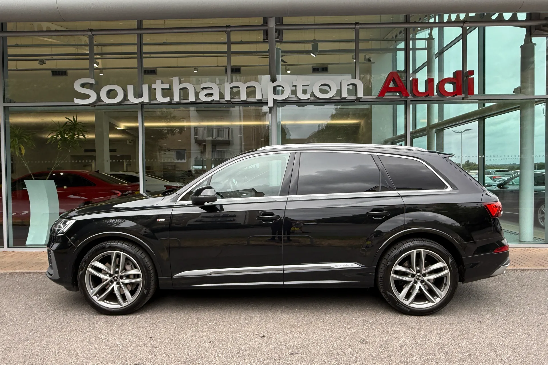 Audi Q7 thumbnail image number 57