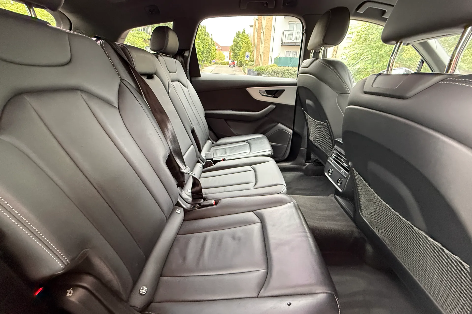 Audi Q7 thumbnail image number 40