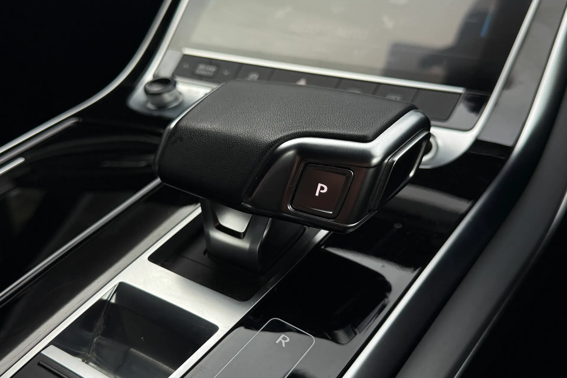 Audi Q7 thumbnail image number 23