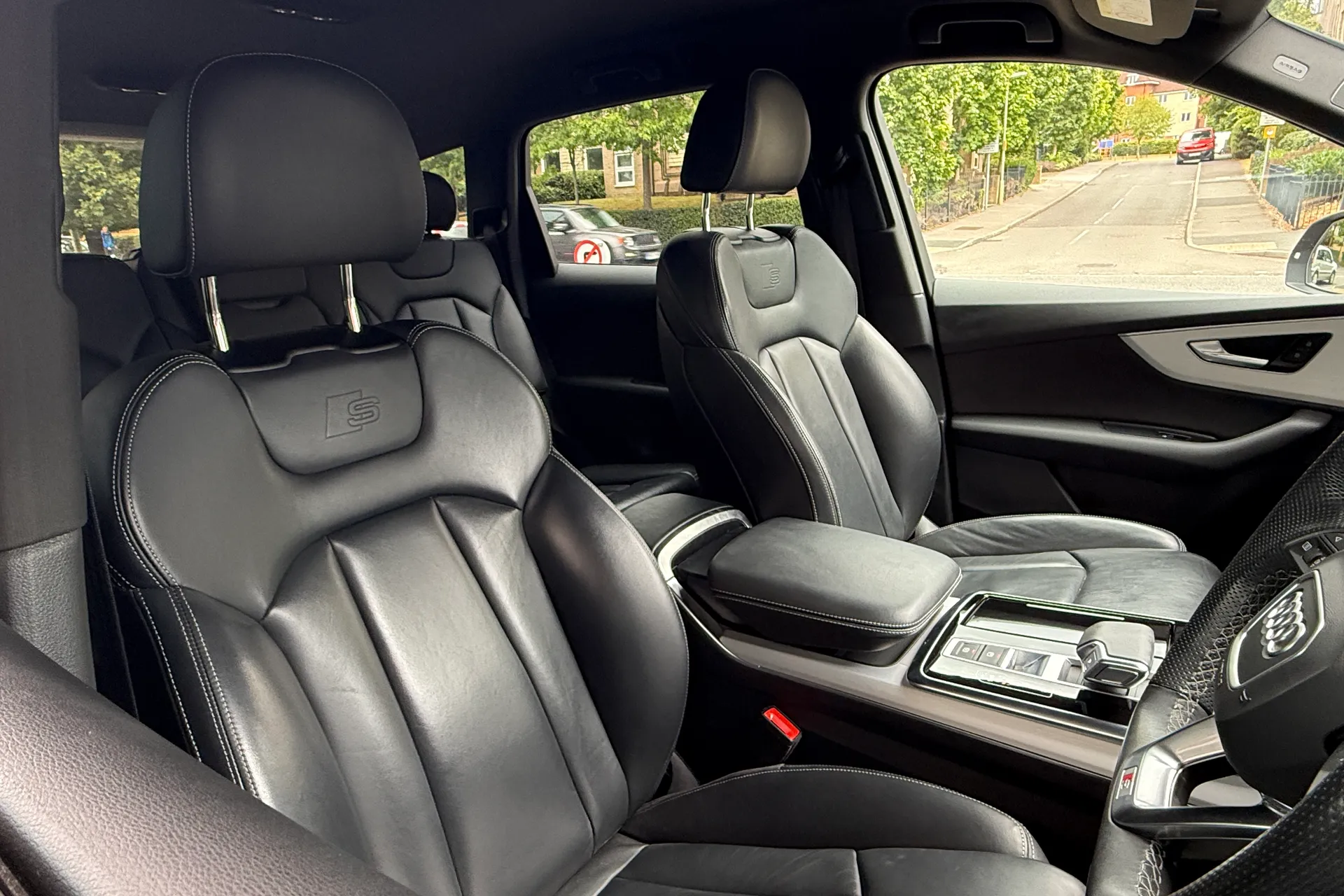 Audi Q7 thumbnail image number 35