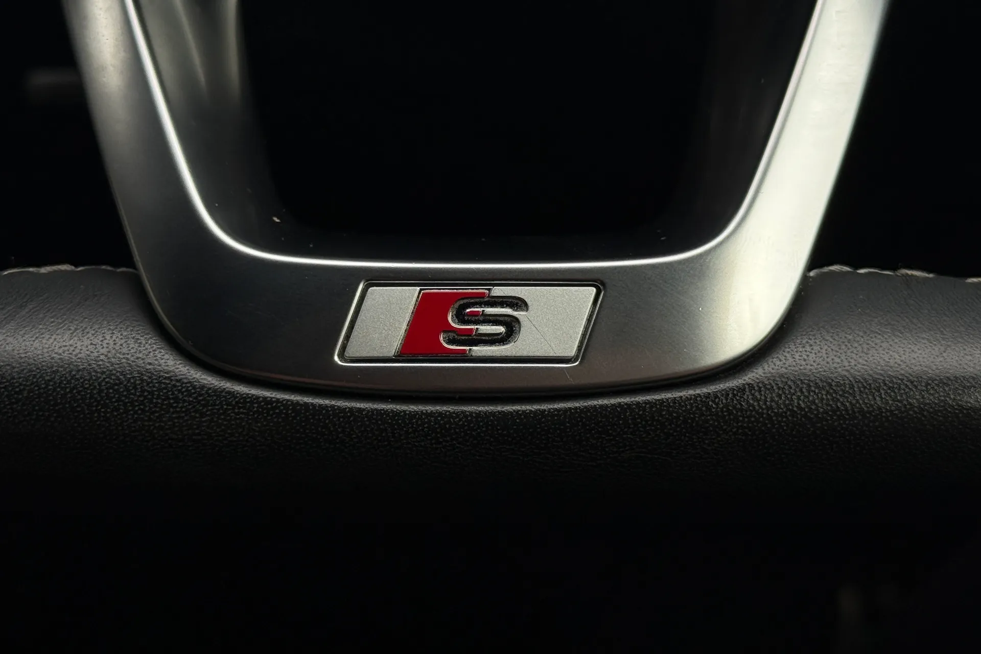 Audi Q7 thumbnail image number 14