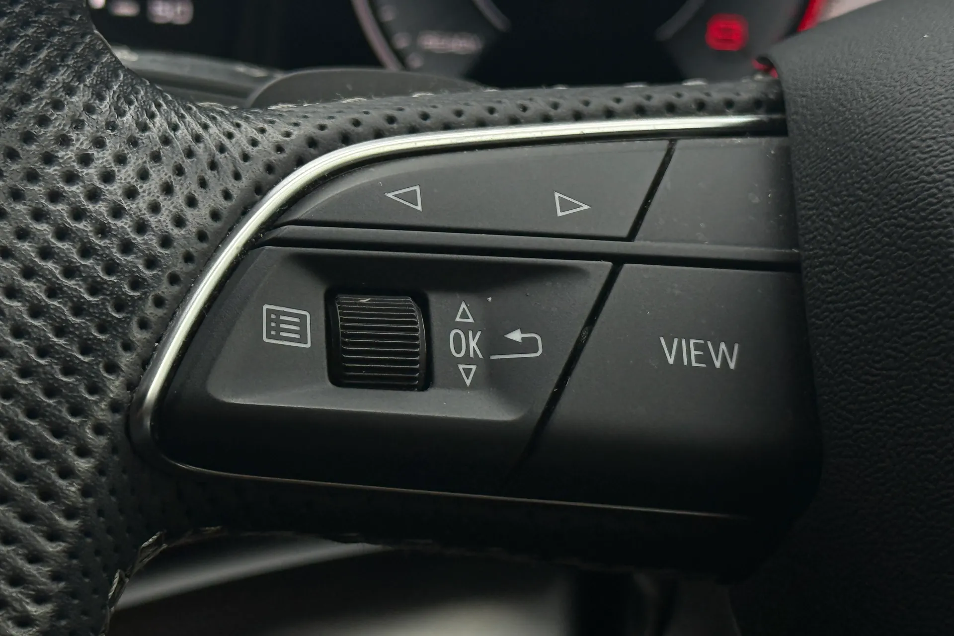Audi Q7 thumbnail image number 12