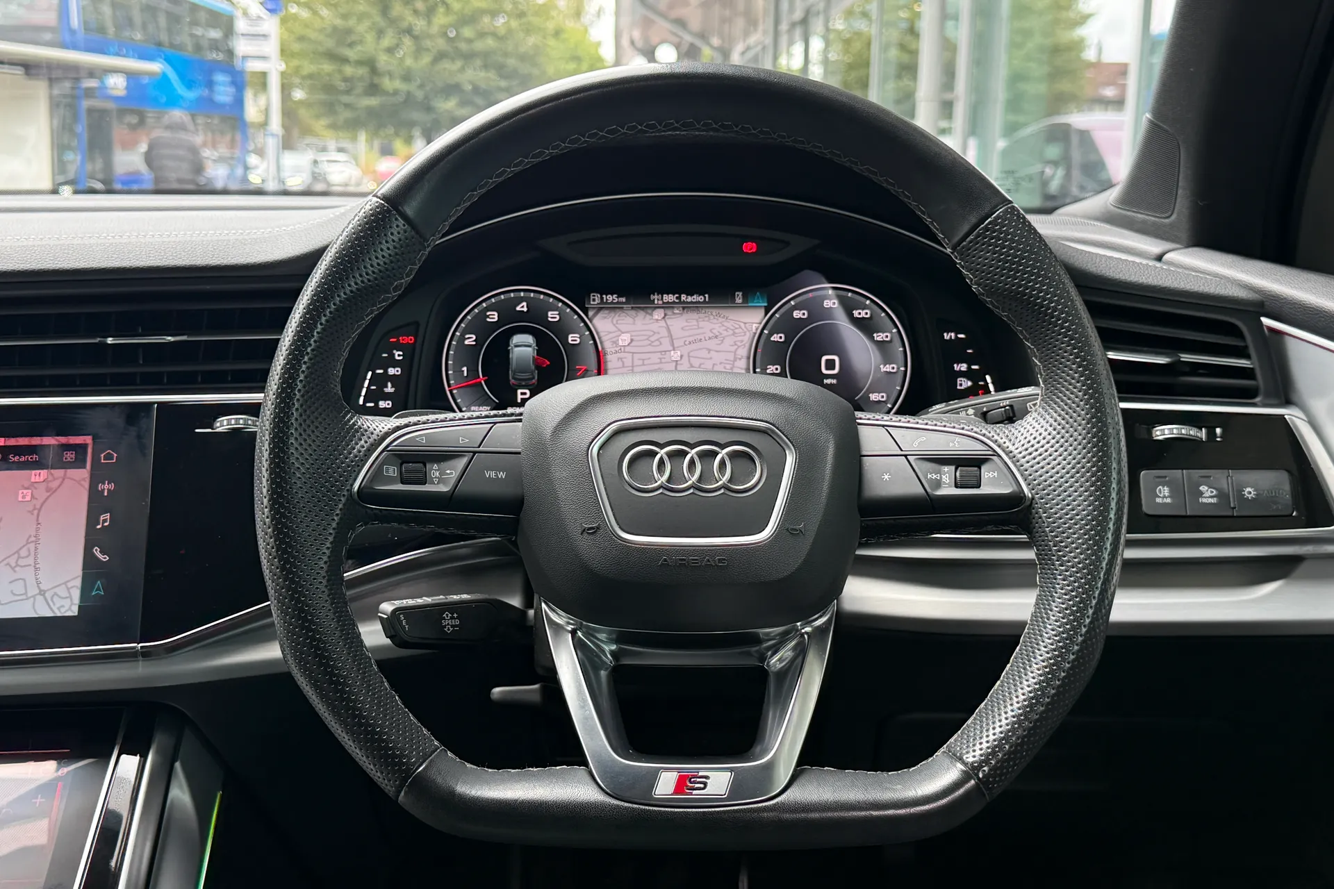 Audi Q7 thumbnail image number 42