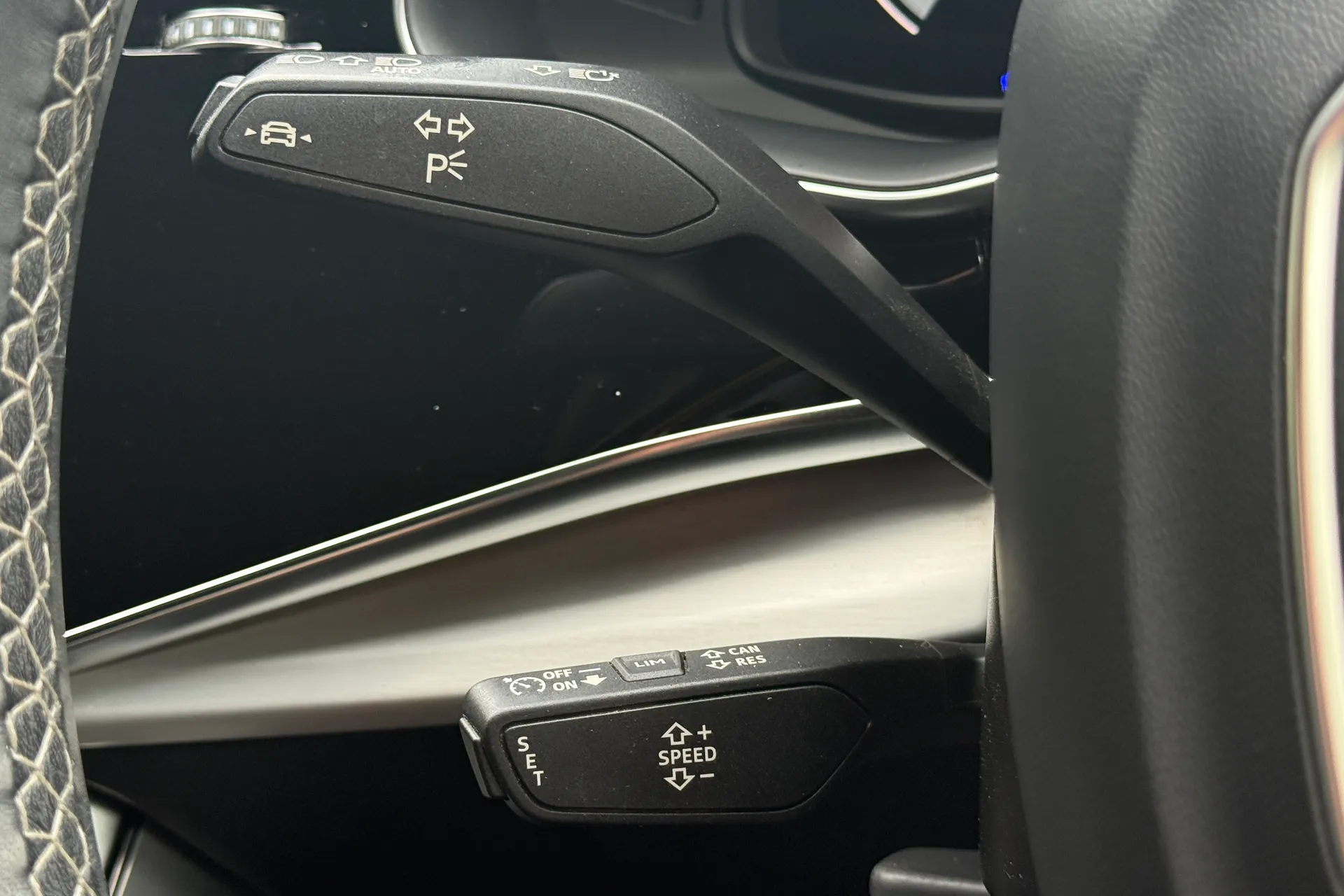 Audi Q7 thumbnail image number 16