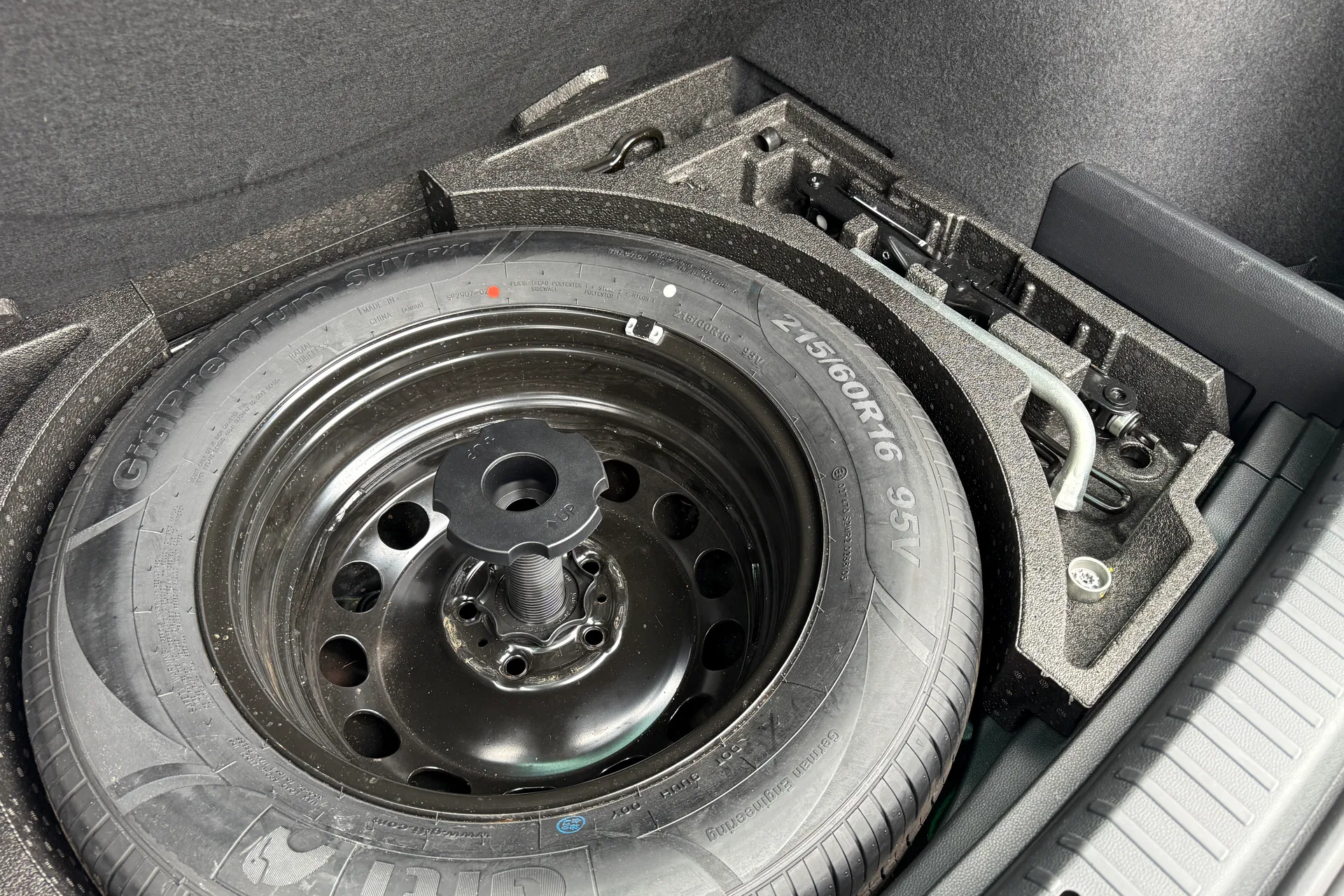 SKODA KAROQ thumbnail image number 23