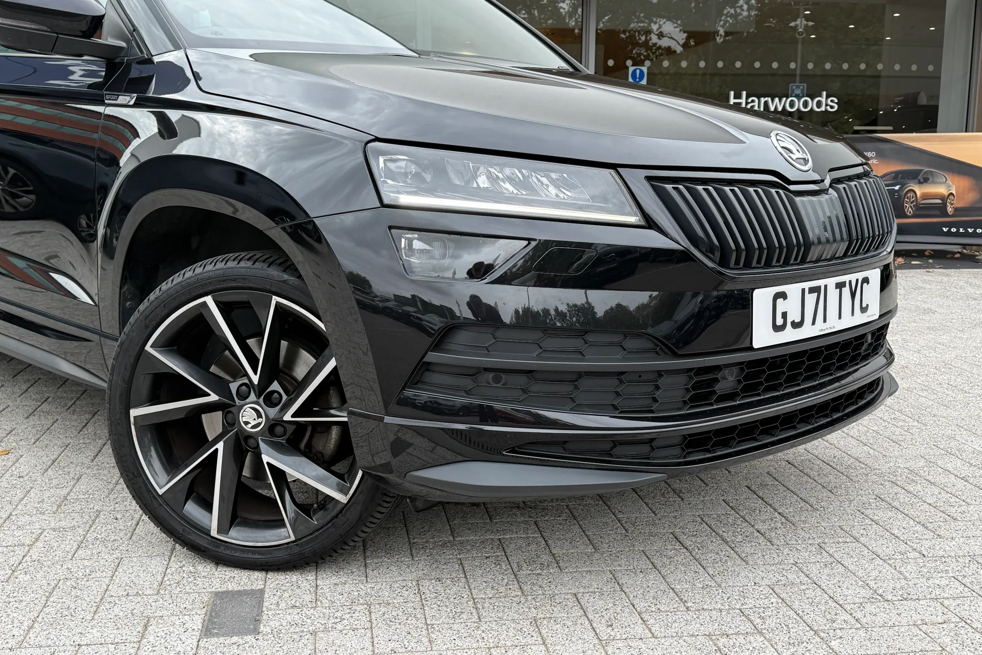 SKODA KAROQ thumbnail image number 7