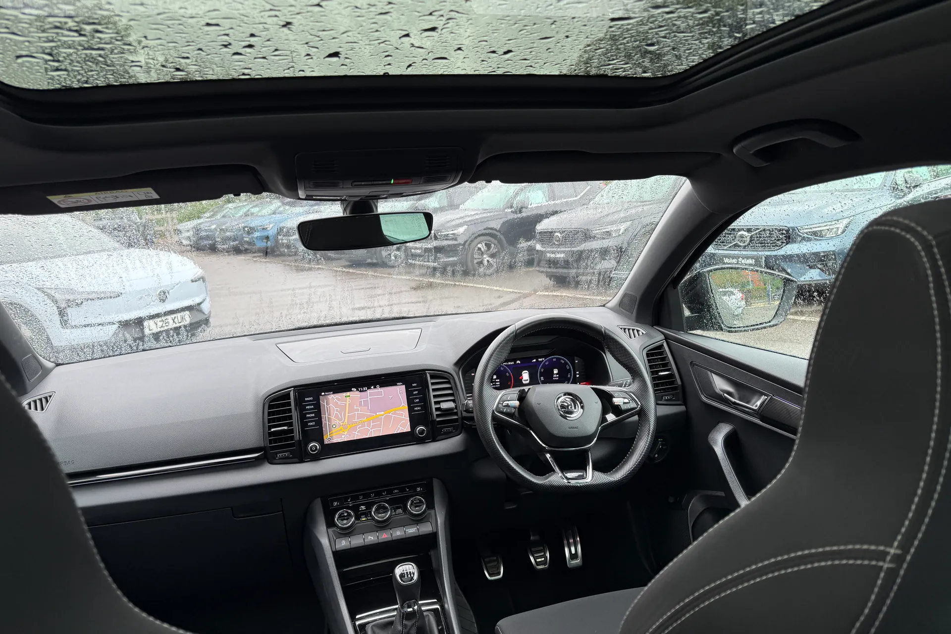SKODA KAROQ thumbnail image number 33