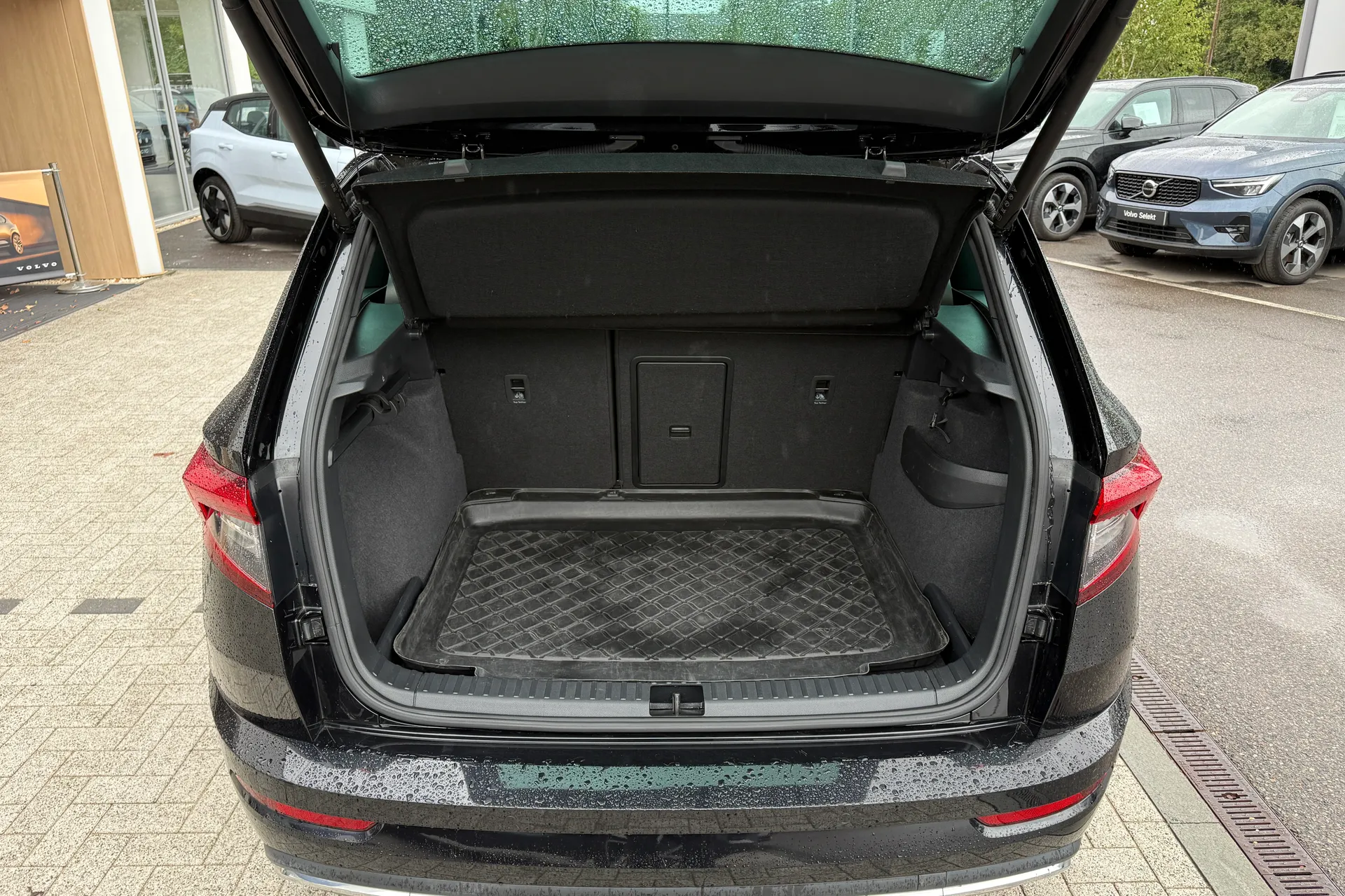SKODA KAROQ thumbnail image number 20