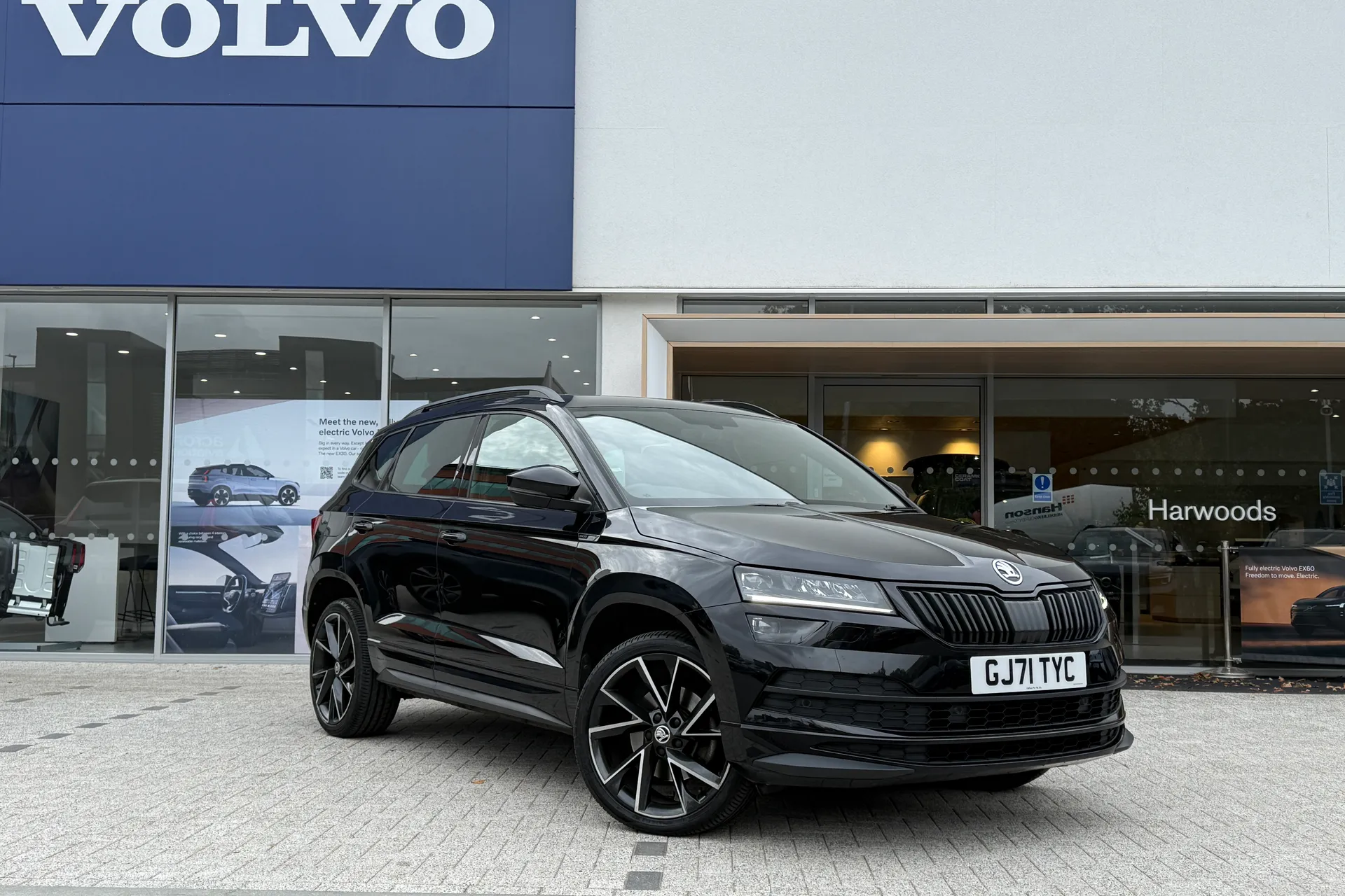 SKODA KAROQ focused image