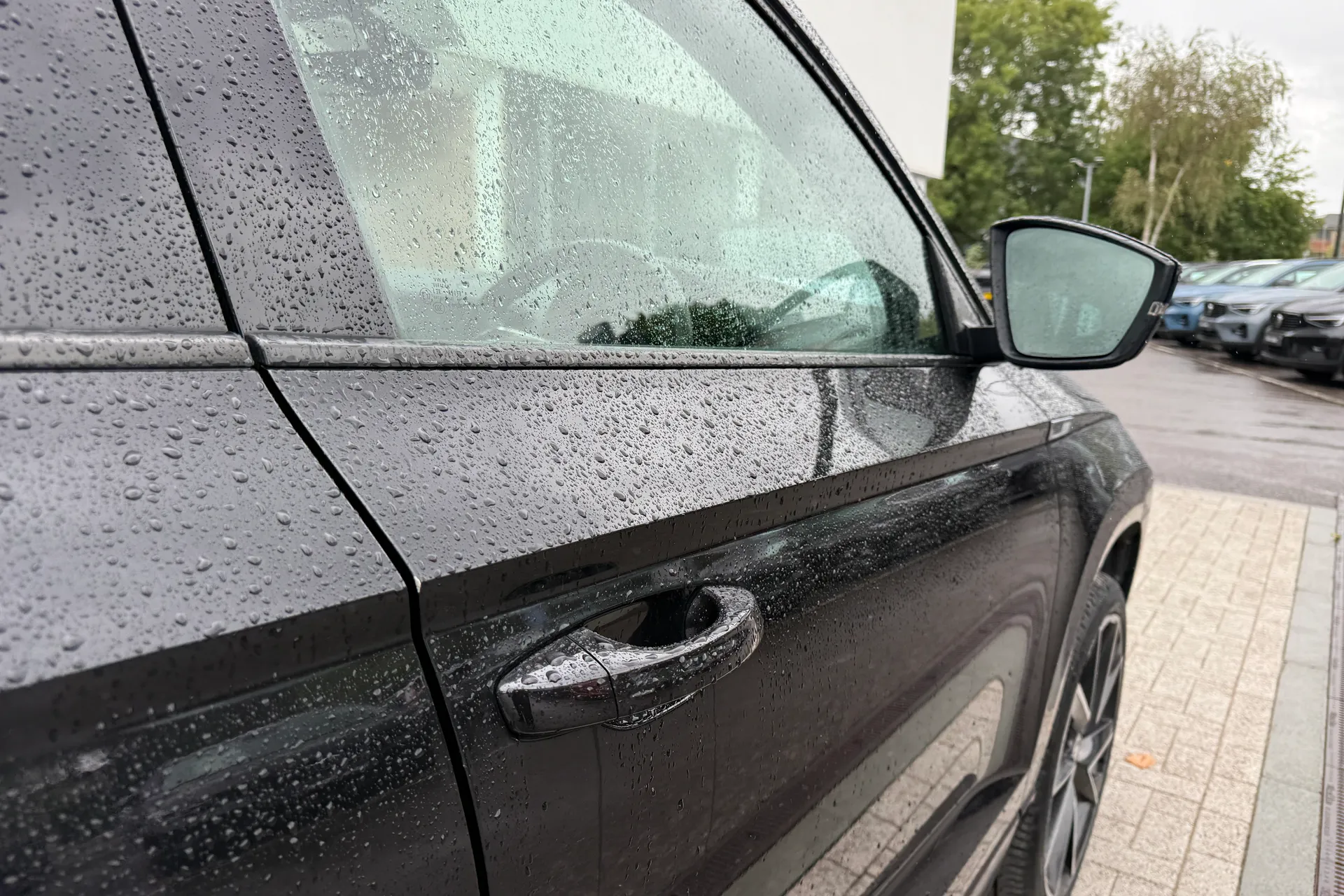 SKODA KAROQ thumbnail image number 15