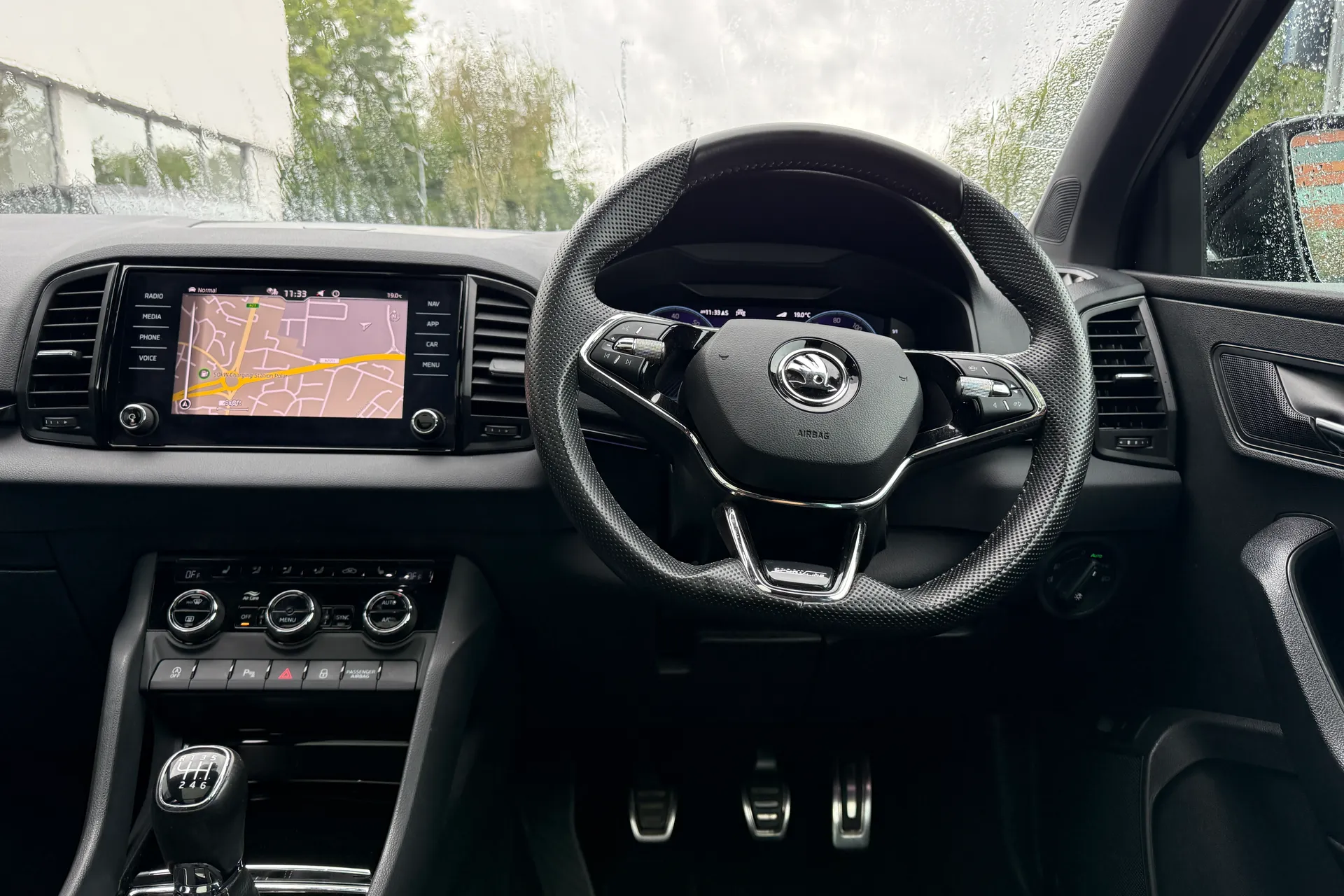 SKODA KAROQ thumbnail image number 34