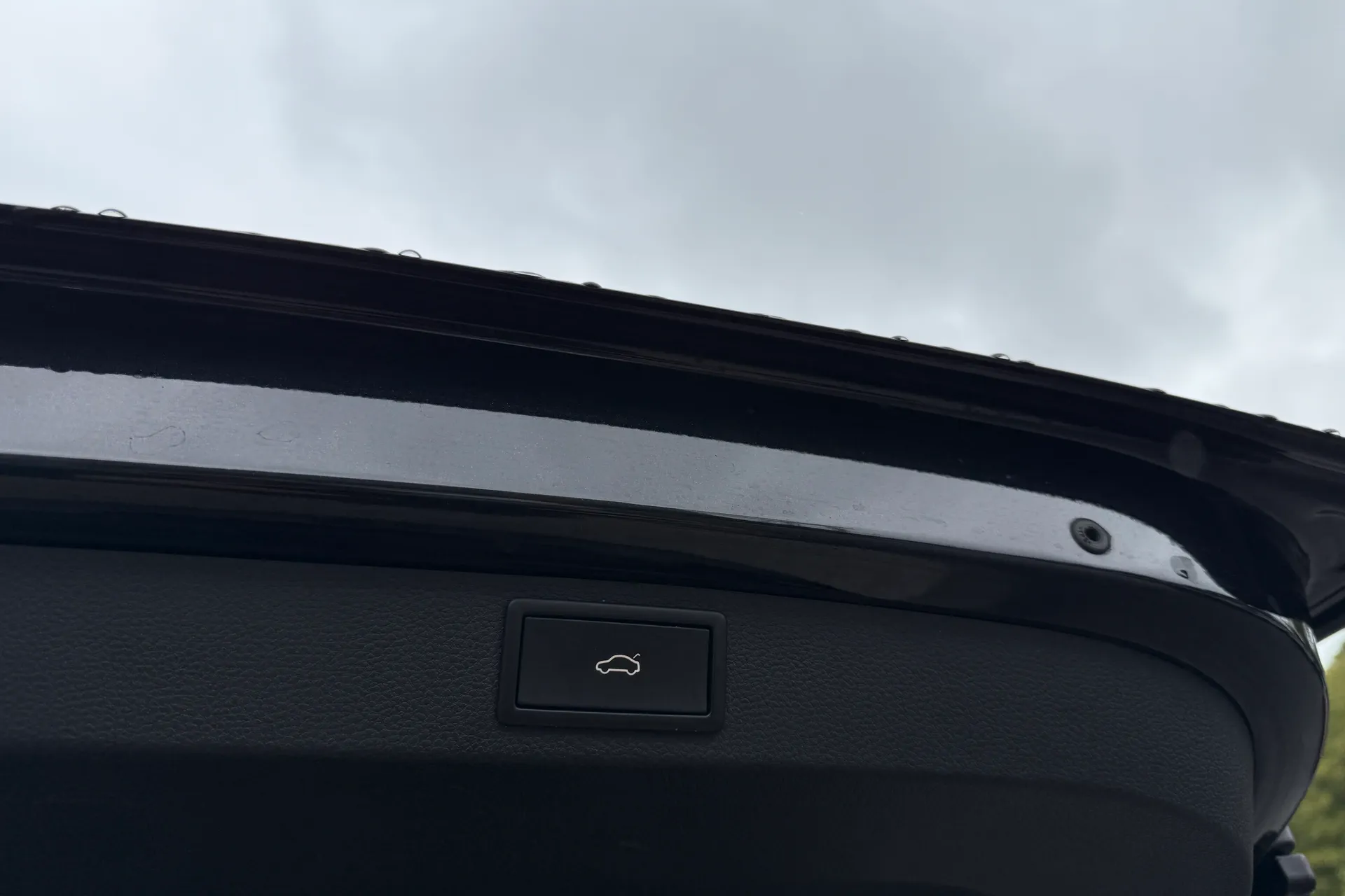 SKODA KAROQ thumbnail image number 21