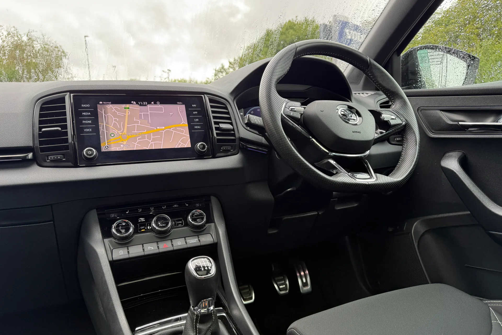 SKODA KAROQ thumbnail image number 35