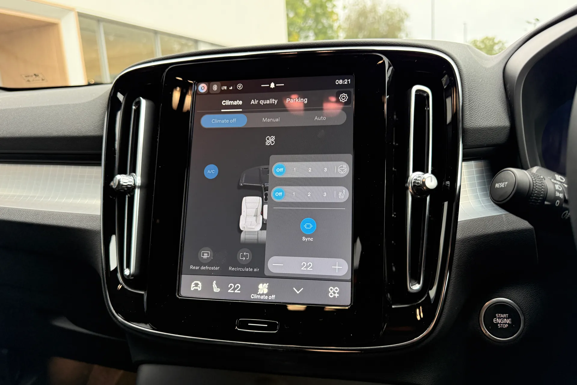 Volvo XC40 thumbnail image number 38