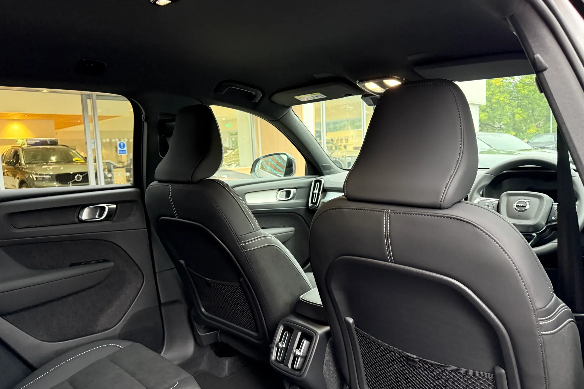 Volvo XC40 thumbnail image number 24