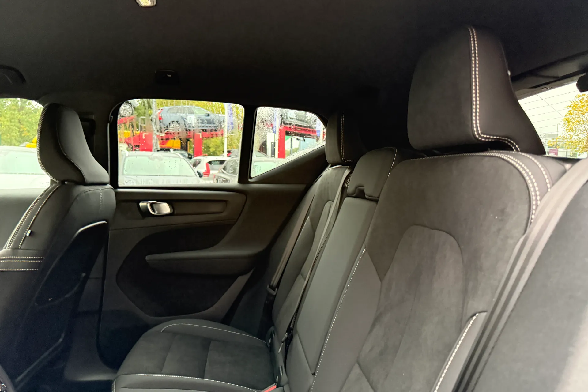 Volvo XC40 thumbnail image number 30