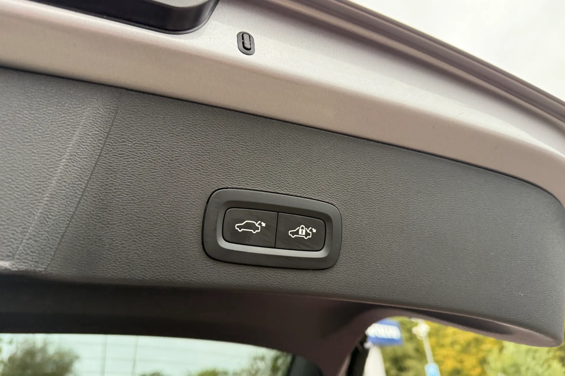 Volvo XC40 thumbnail image number 21