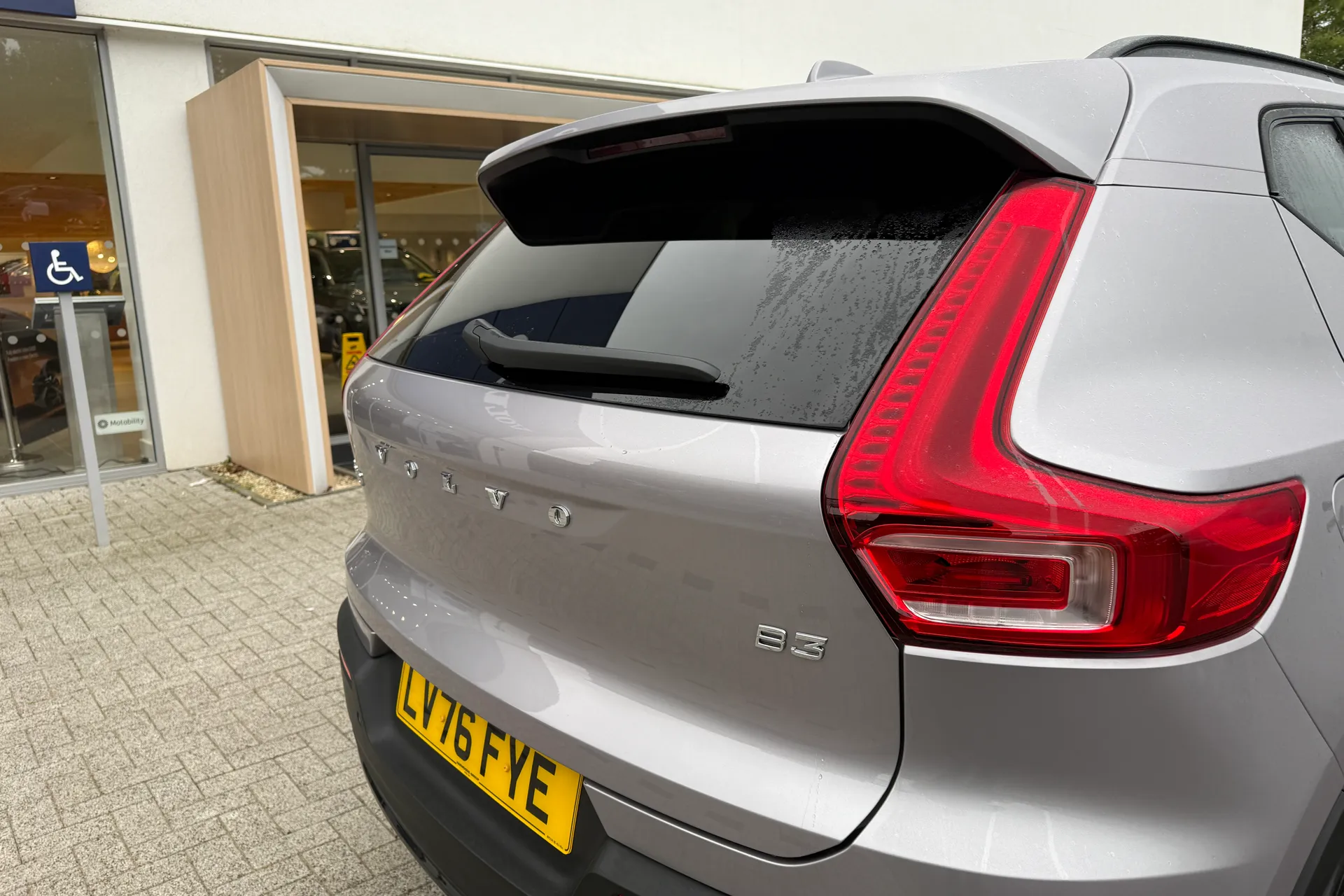 Volvo XC40 thumbnail image number 18