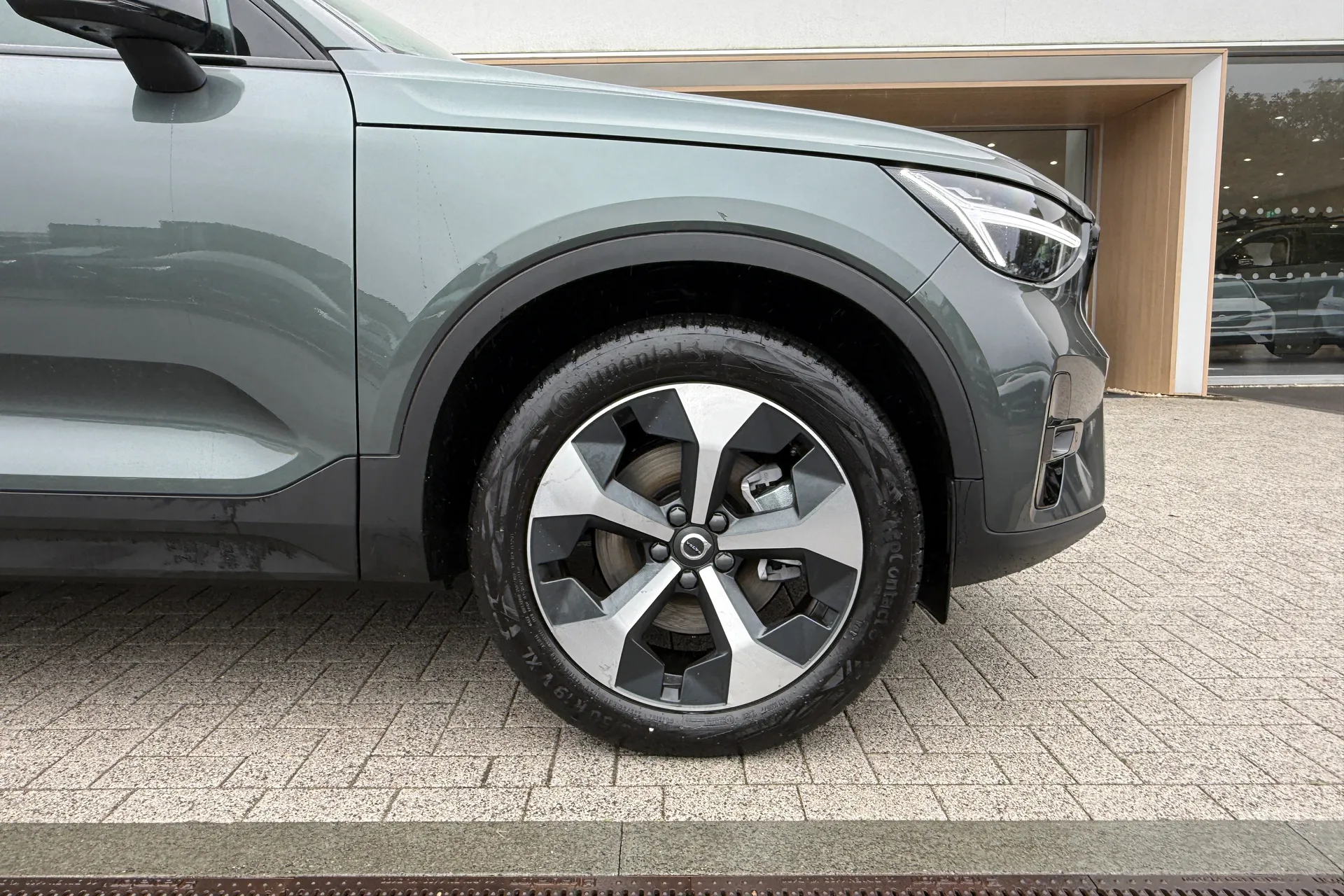 Volvo XC40 thumbnail image number 14